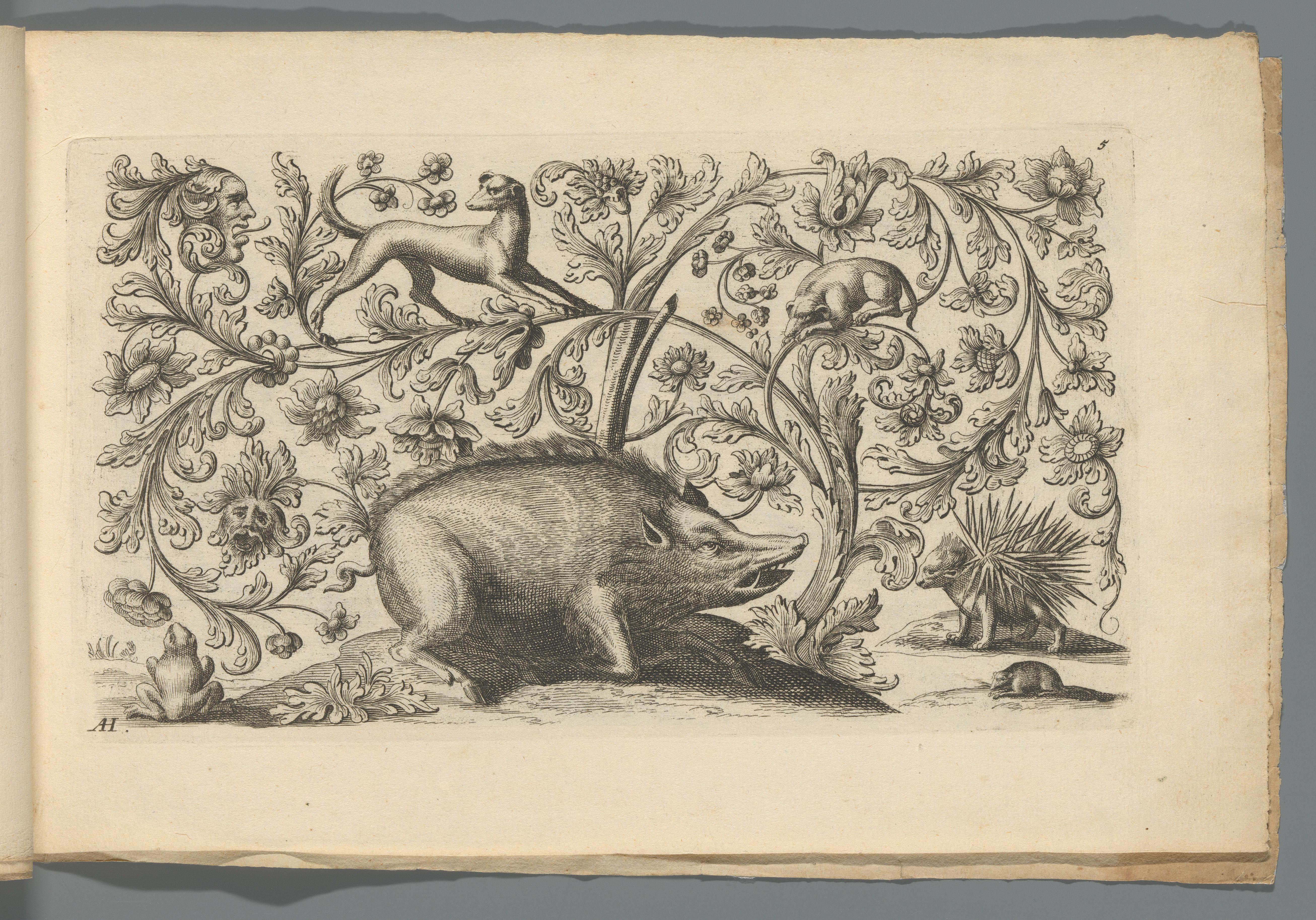 Ornament met wild zwijn, honden, stekelvarken, kikker, muis en maskers