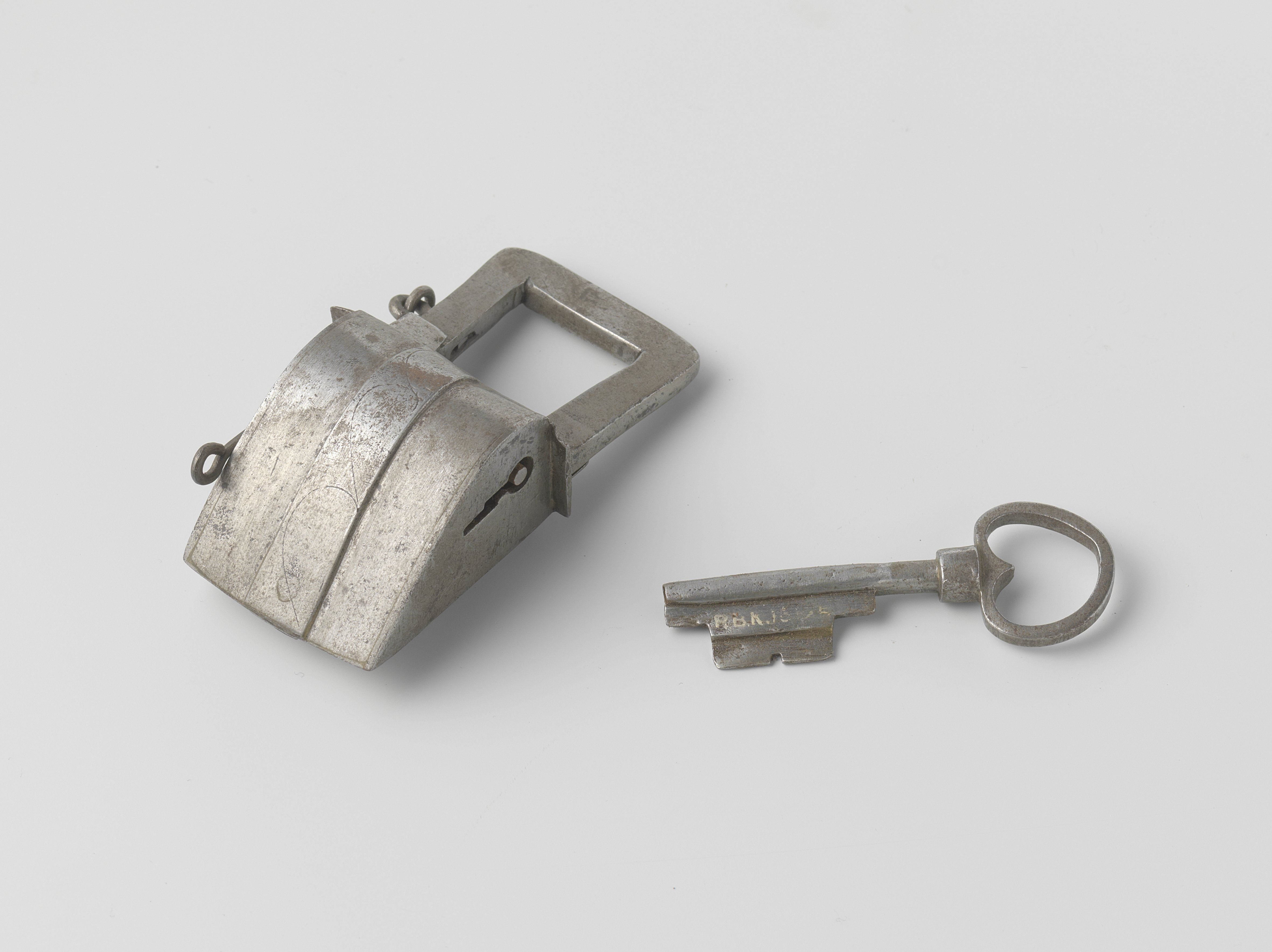 Hangslot met sleutel