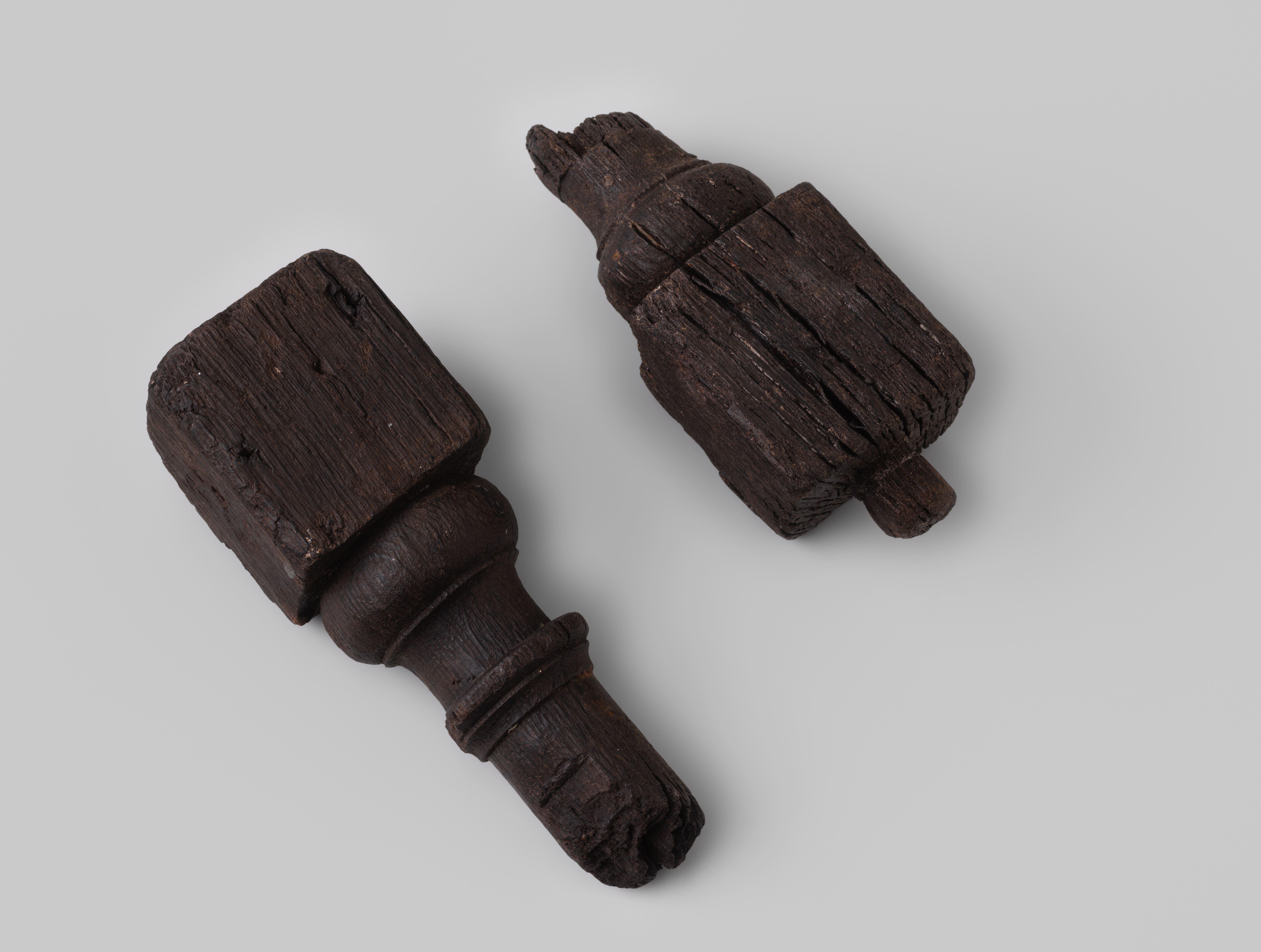 Fragments of a furnuture leg, probably of a printing press, from the wreck of the Dutch East India ship Hollandia