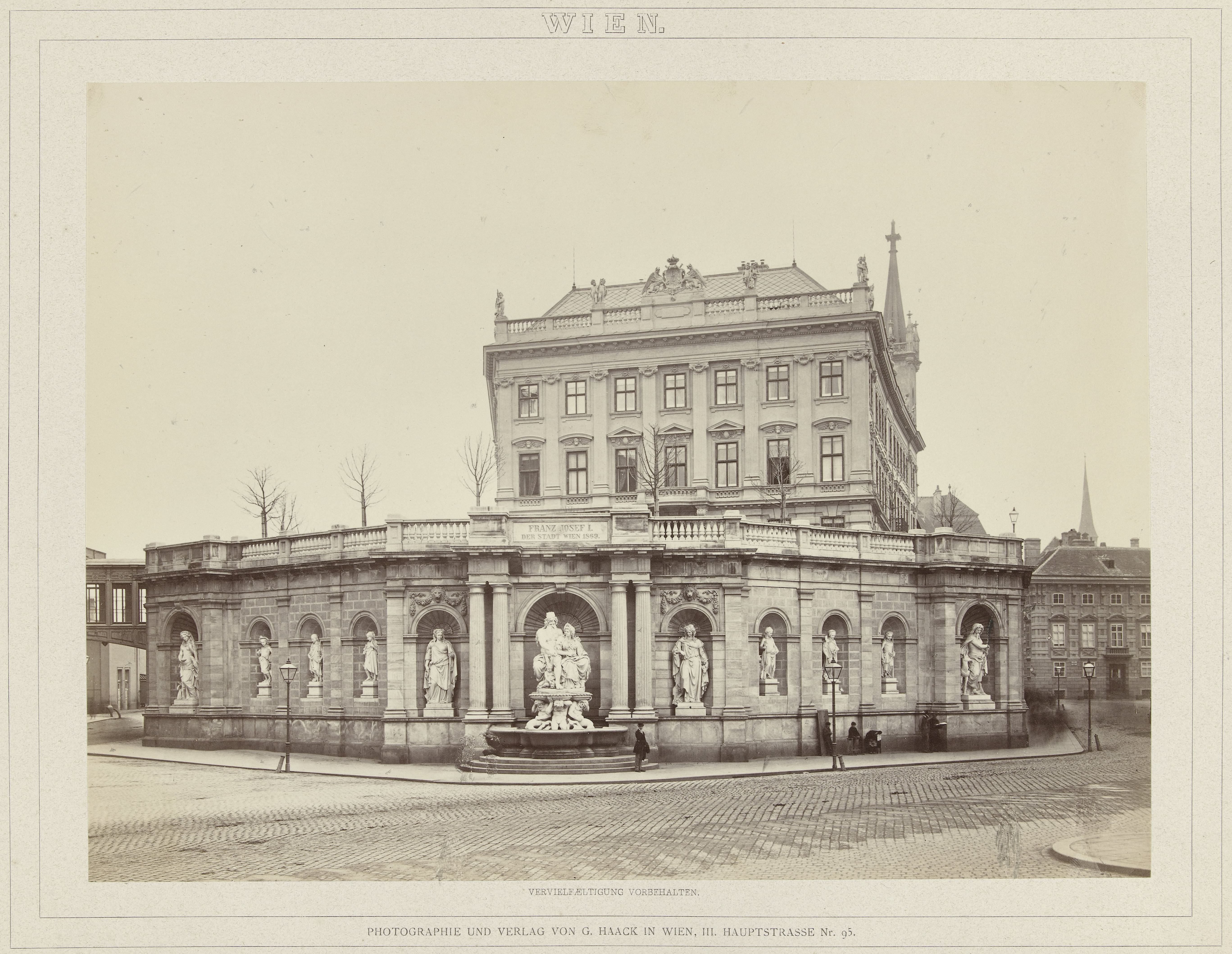 Albrechtsbrunnen en het paleis Erzherzog Albrecht in Wenen, Oostenrijk