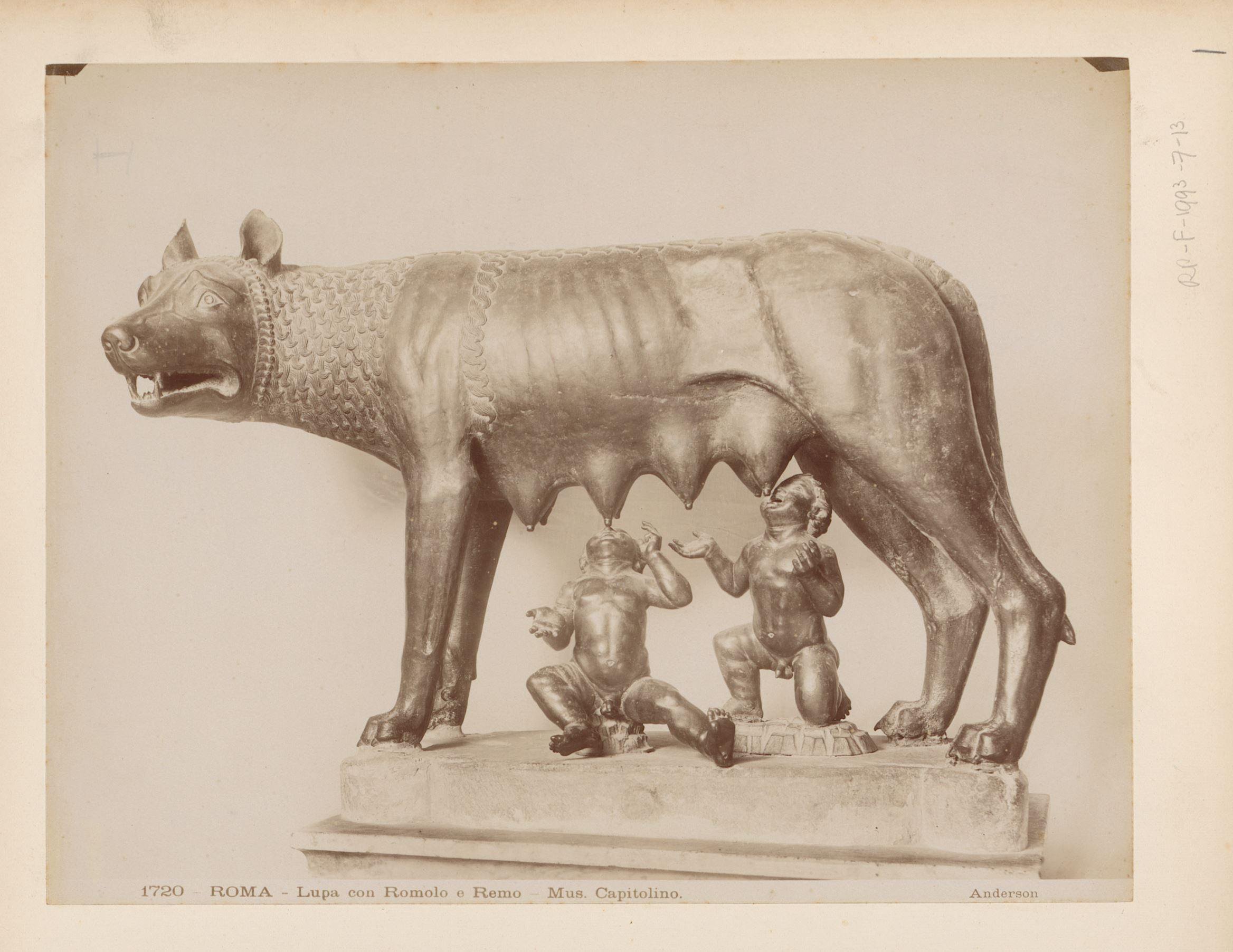 Sculptuur van Romulus en Remus en de wolf, in de Capitolijnse Musea te Rome