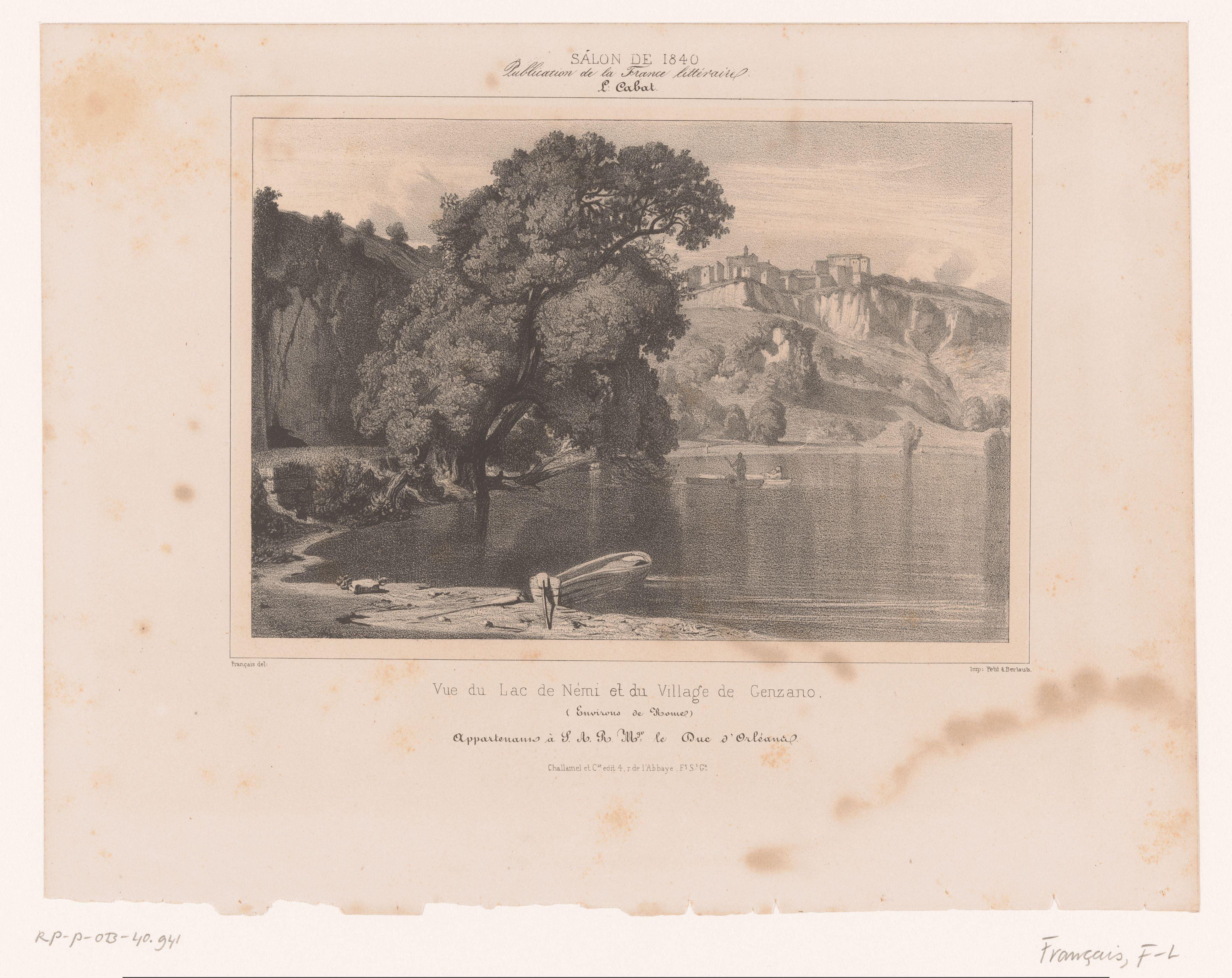 Zicht op het meer van Nemi en het dorp Genzano di Roma