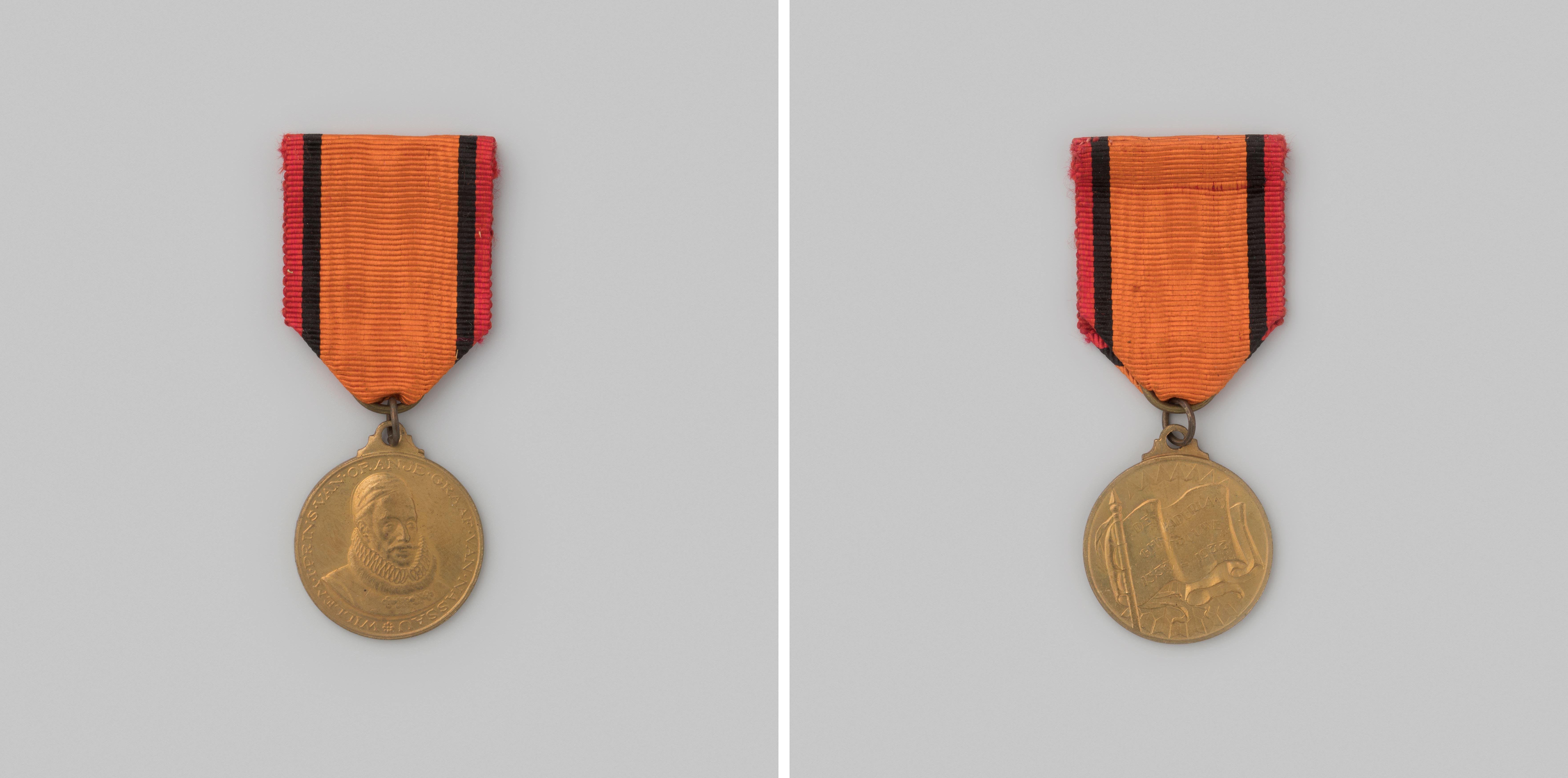 Herinneringspenning met beeltenis en opschrift betreffende Willem Prins van Oranje