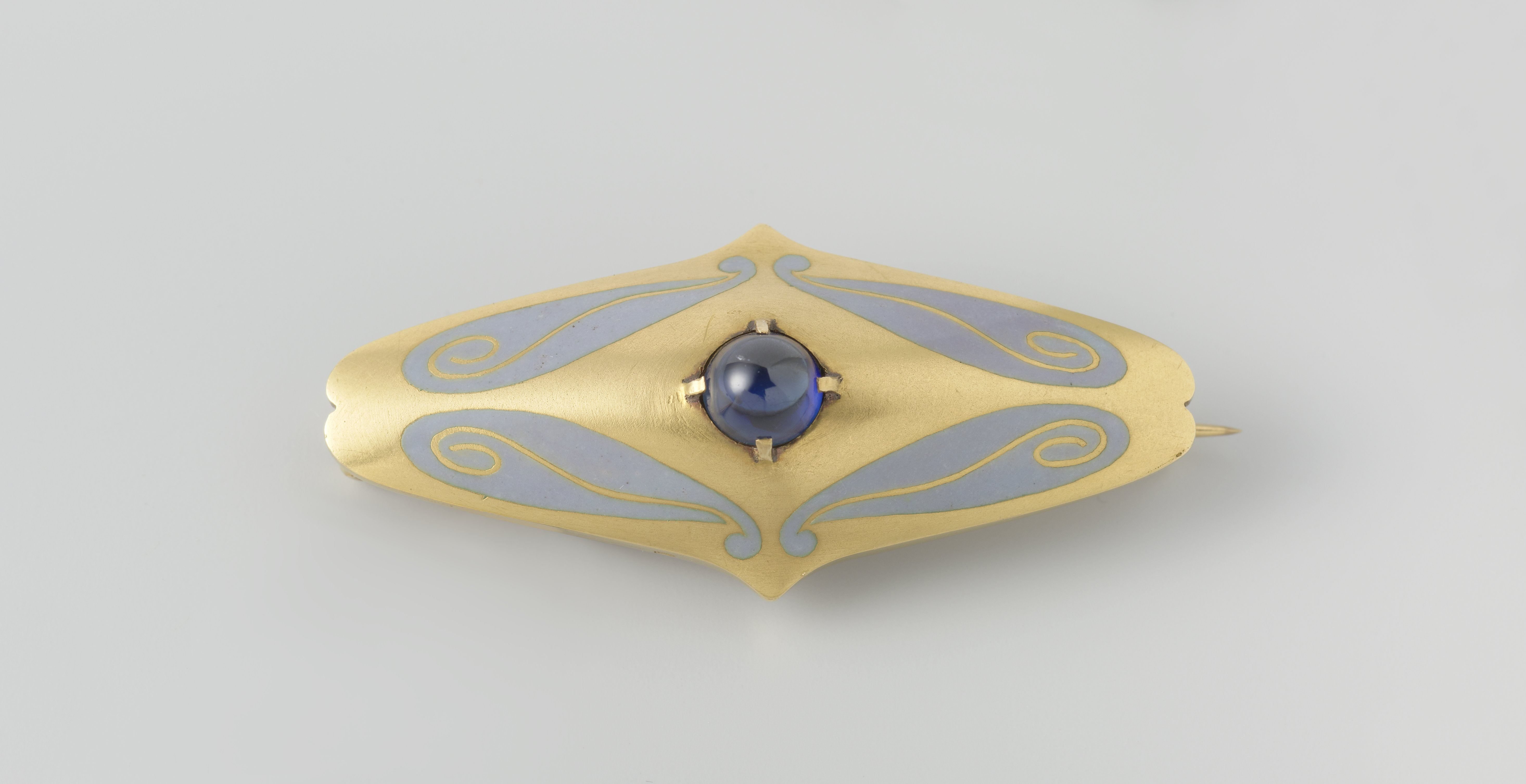 Broche