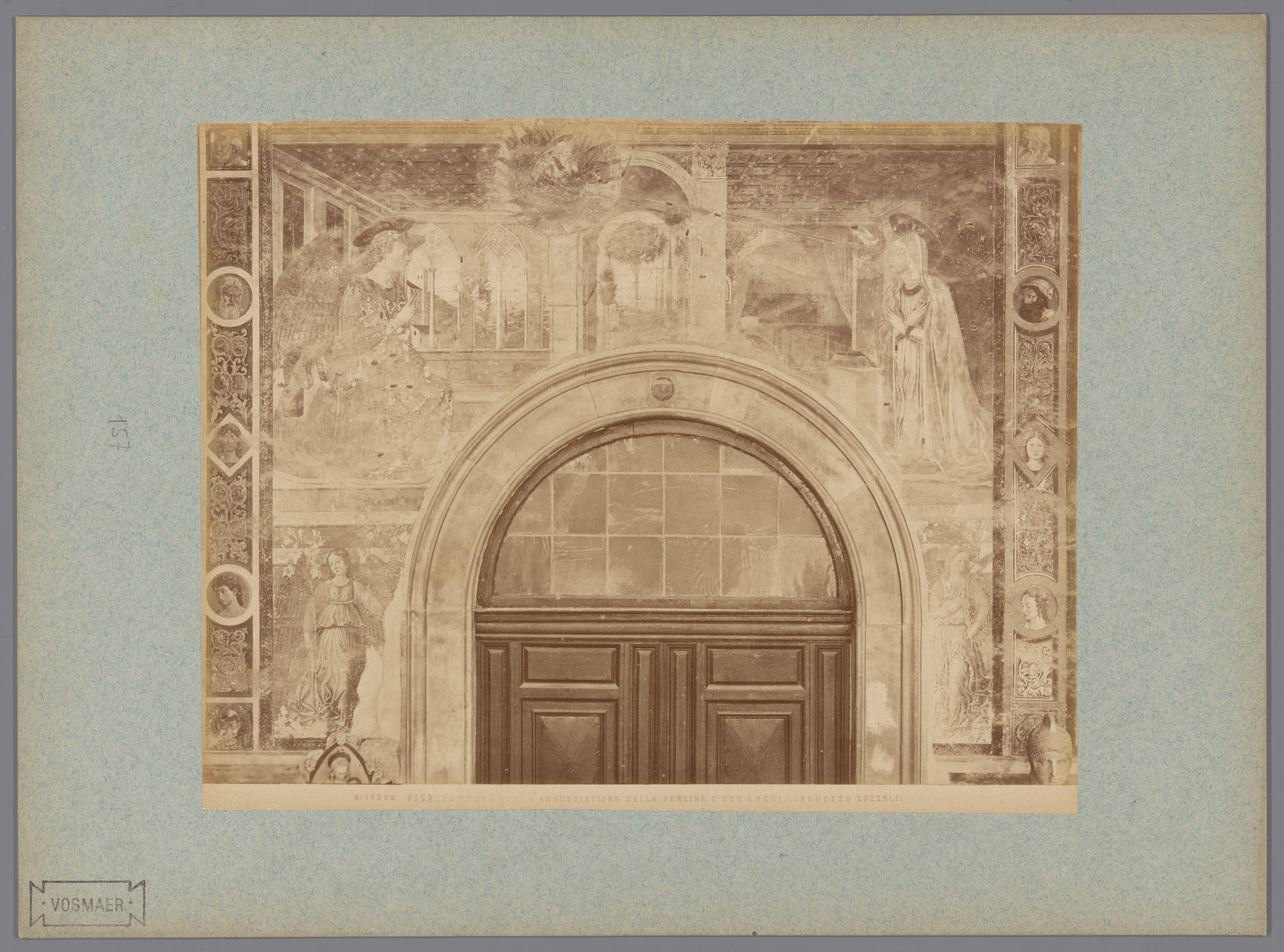 Fotoreproductie van het fresco Annunciatie en twee engelen door Benozzo Gozzoli in het Campo Santo te Pisa