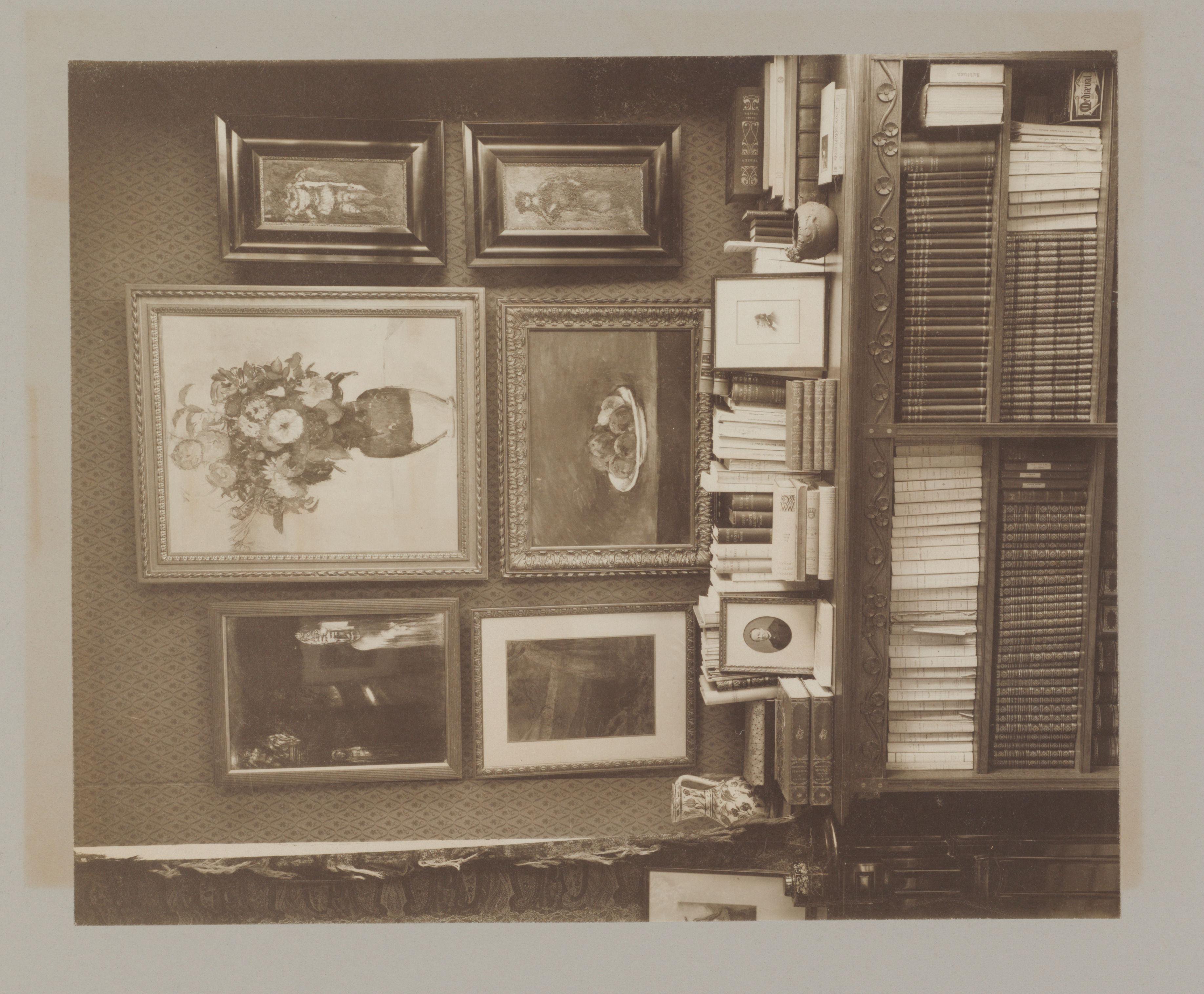 Interieur van Stadhouderskade 56, het woonhuis van Andries Bonger in Amsterdam, met schilderijen van Odilon Redon aan de muur