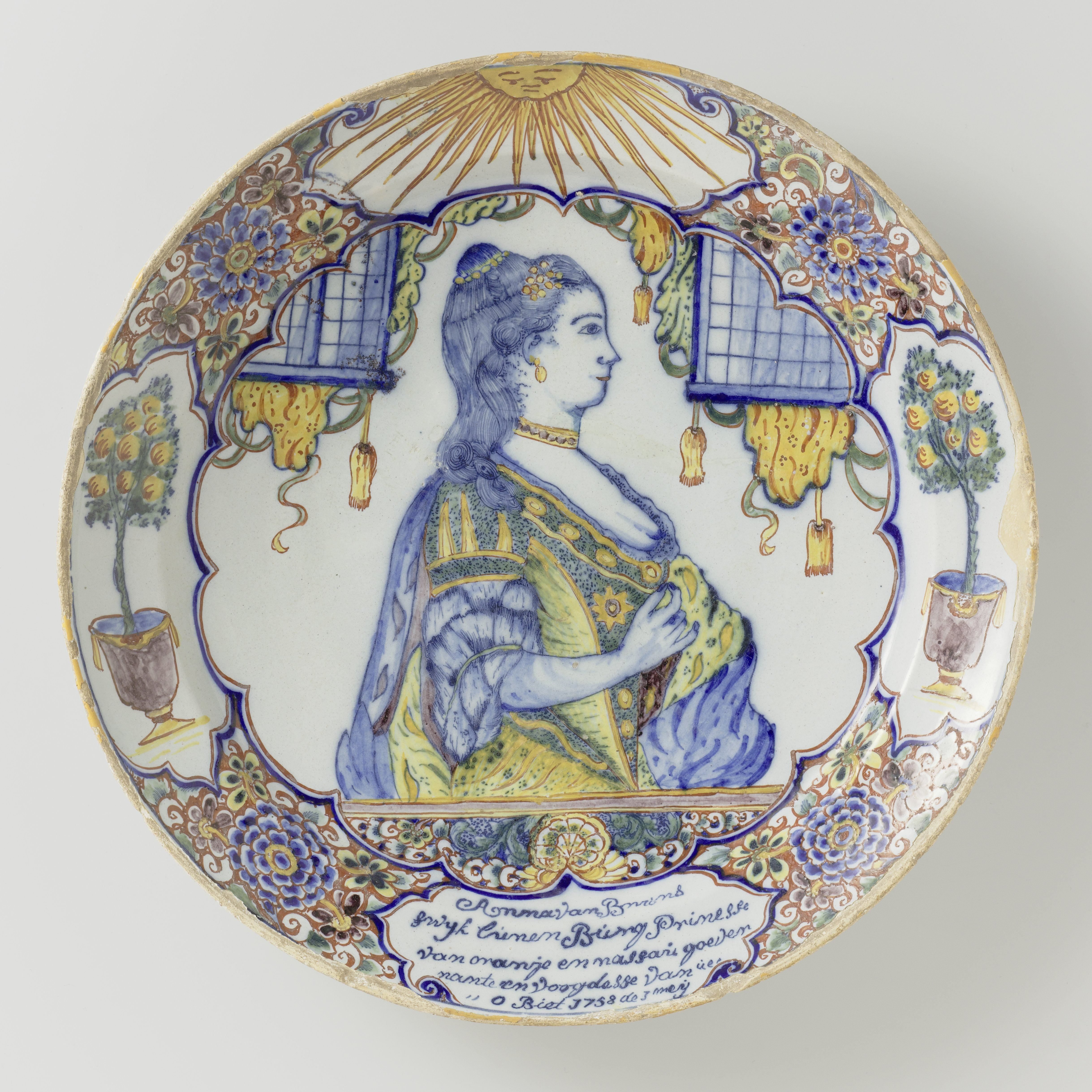 Schotel, beschilderd met portret Anna van Hannover, echtgenote van stadhouder Willem IV