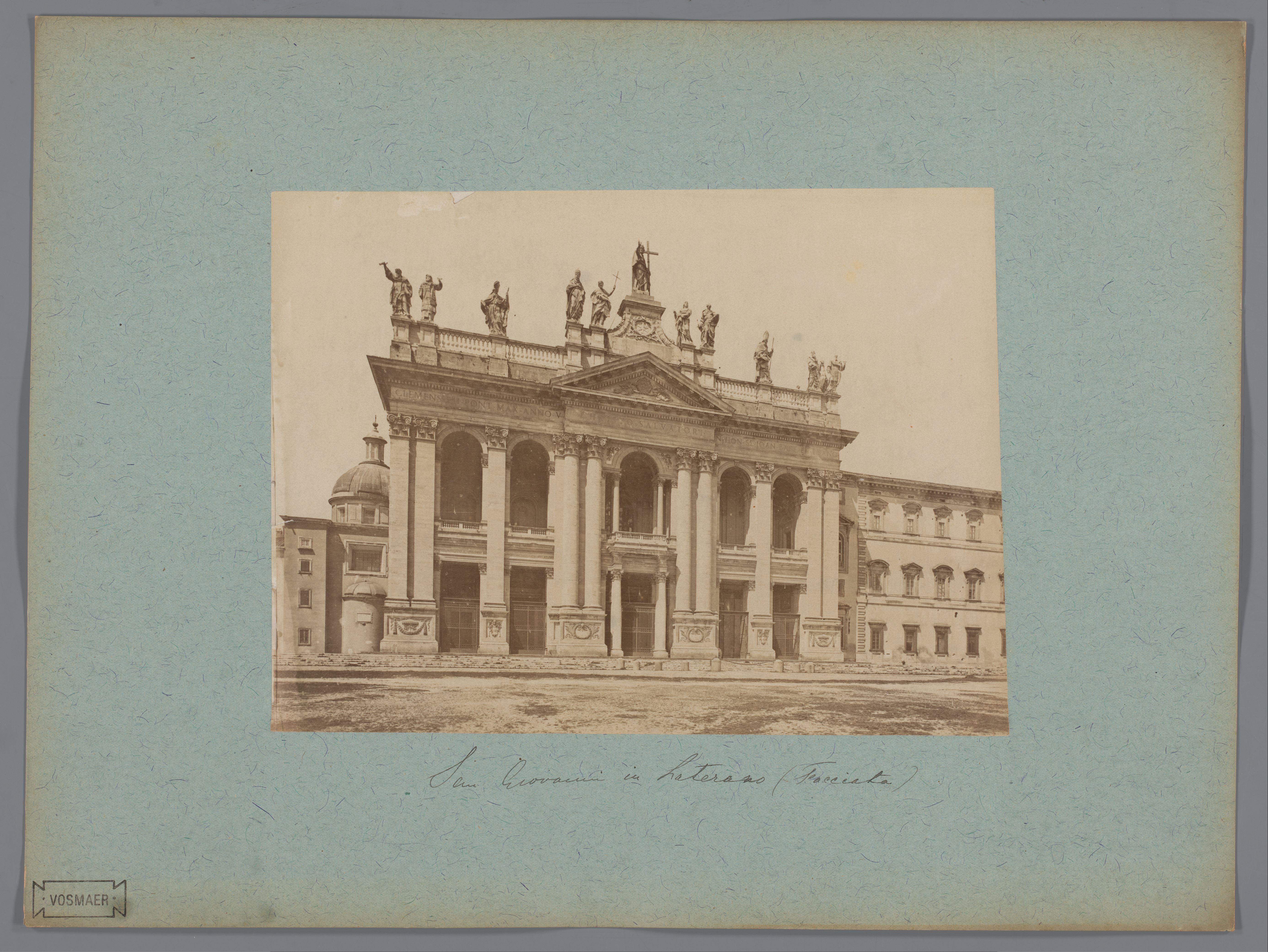 Voorgevel van de Sint-Jan van Lateranen te Rome, Italië