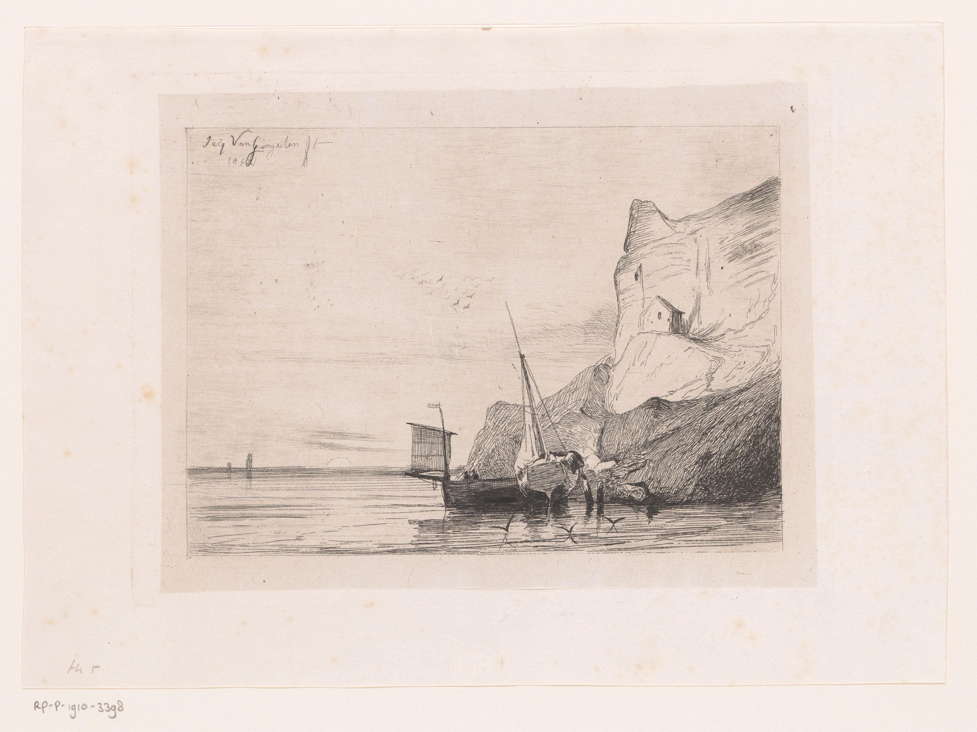 Kustlandschap met hoge rotsen en schepen in het water