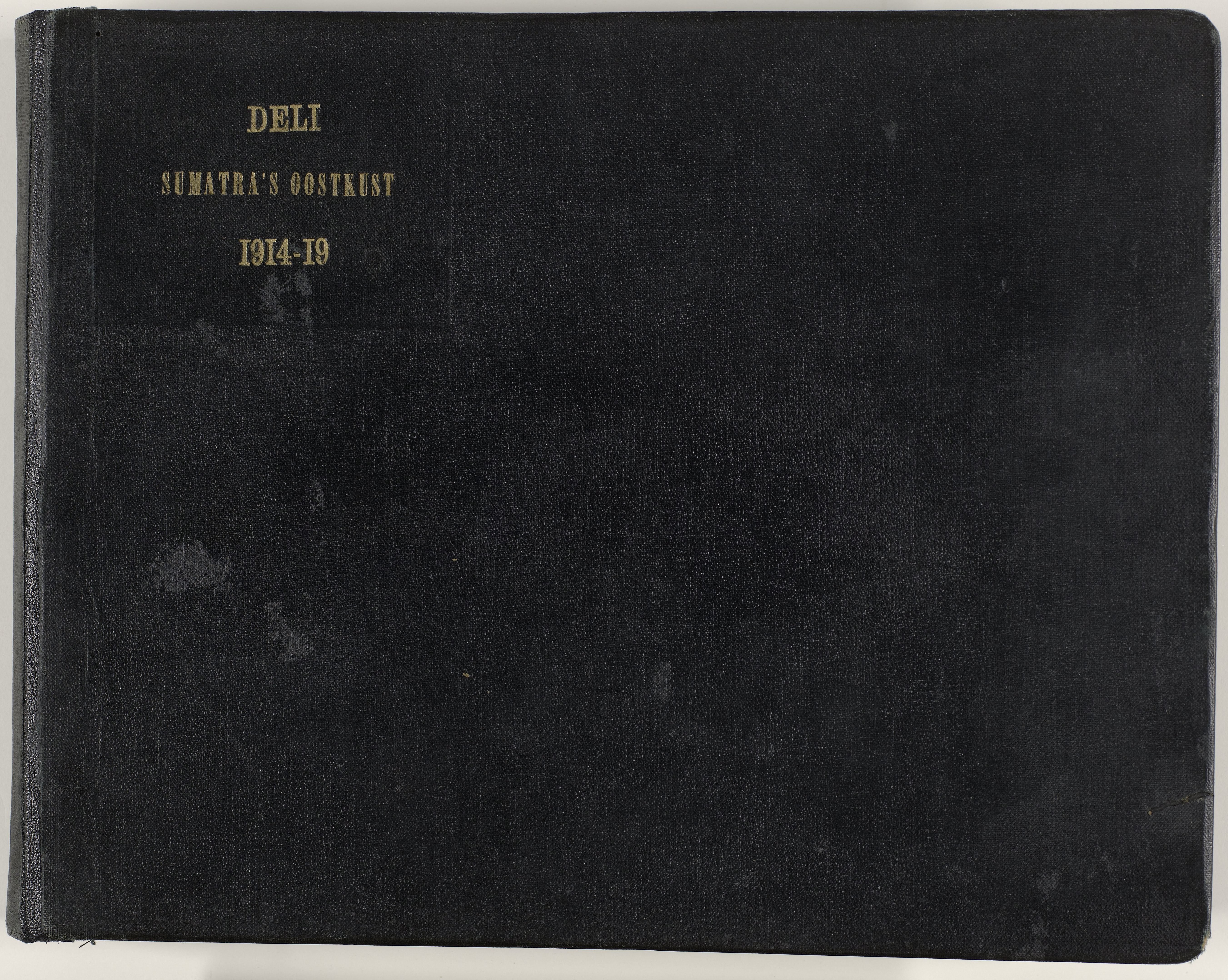 Fotoalbum van Bennink en Riphagen, architecten en aannemers te Medan 1914-1919