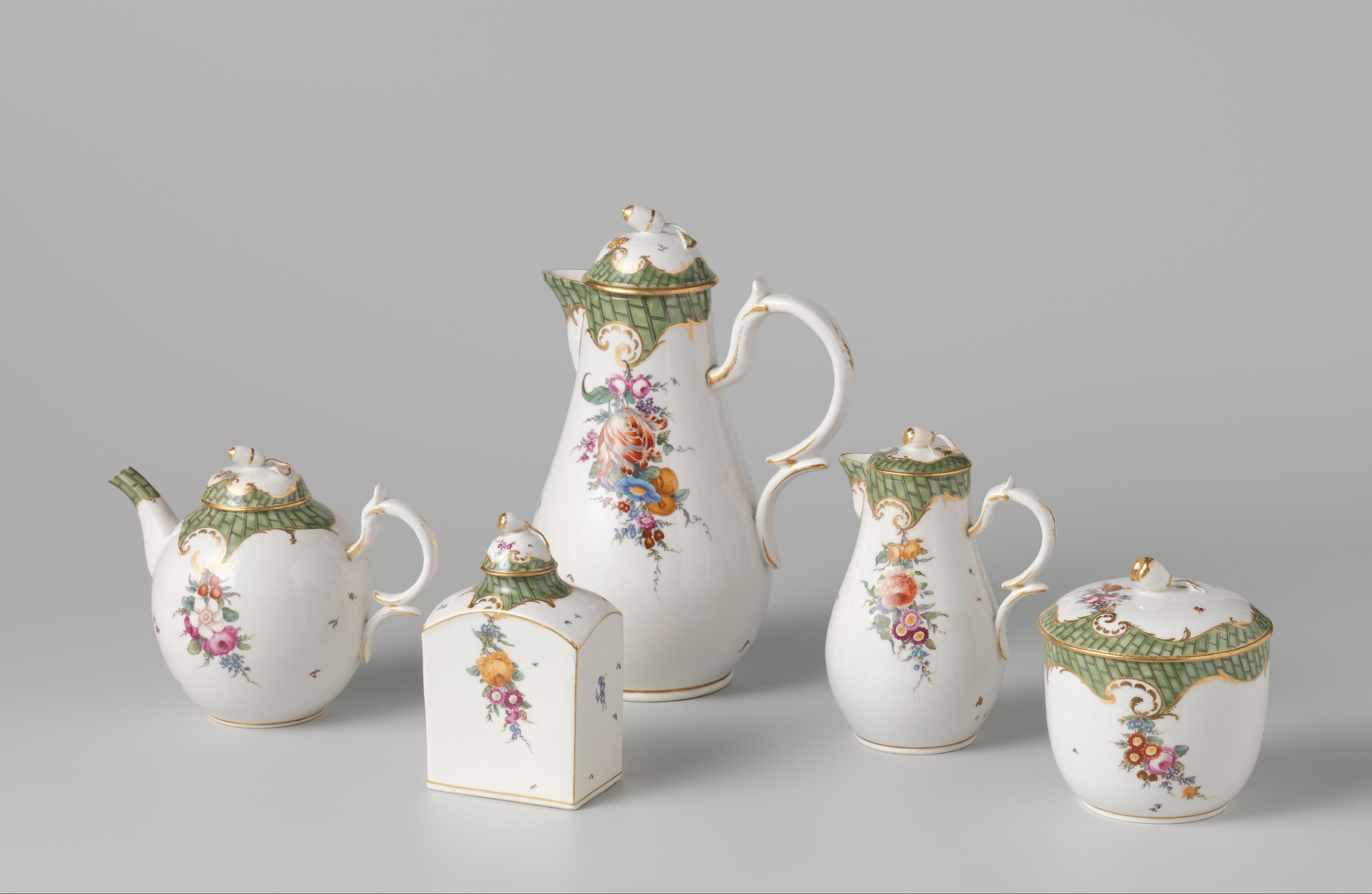Coffee and tea service