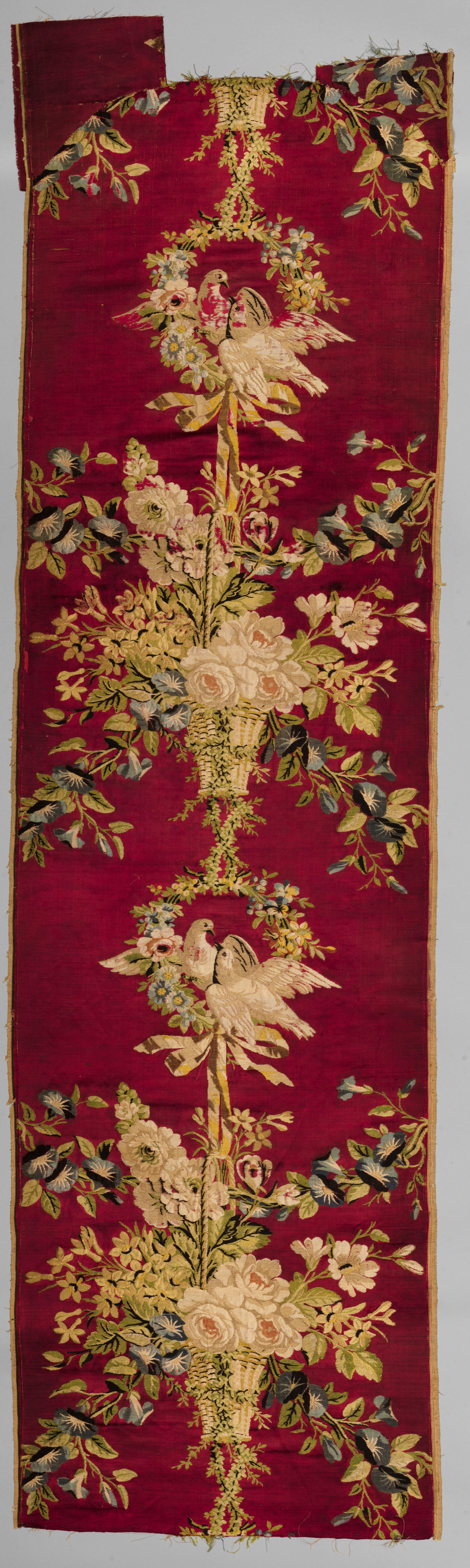 Wandbespanning van lampas met tortelduivenpatroon