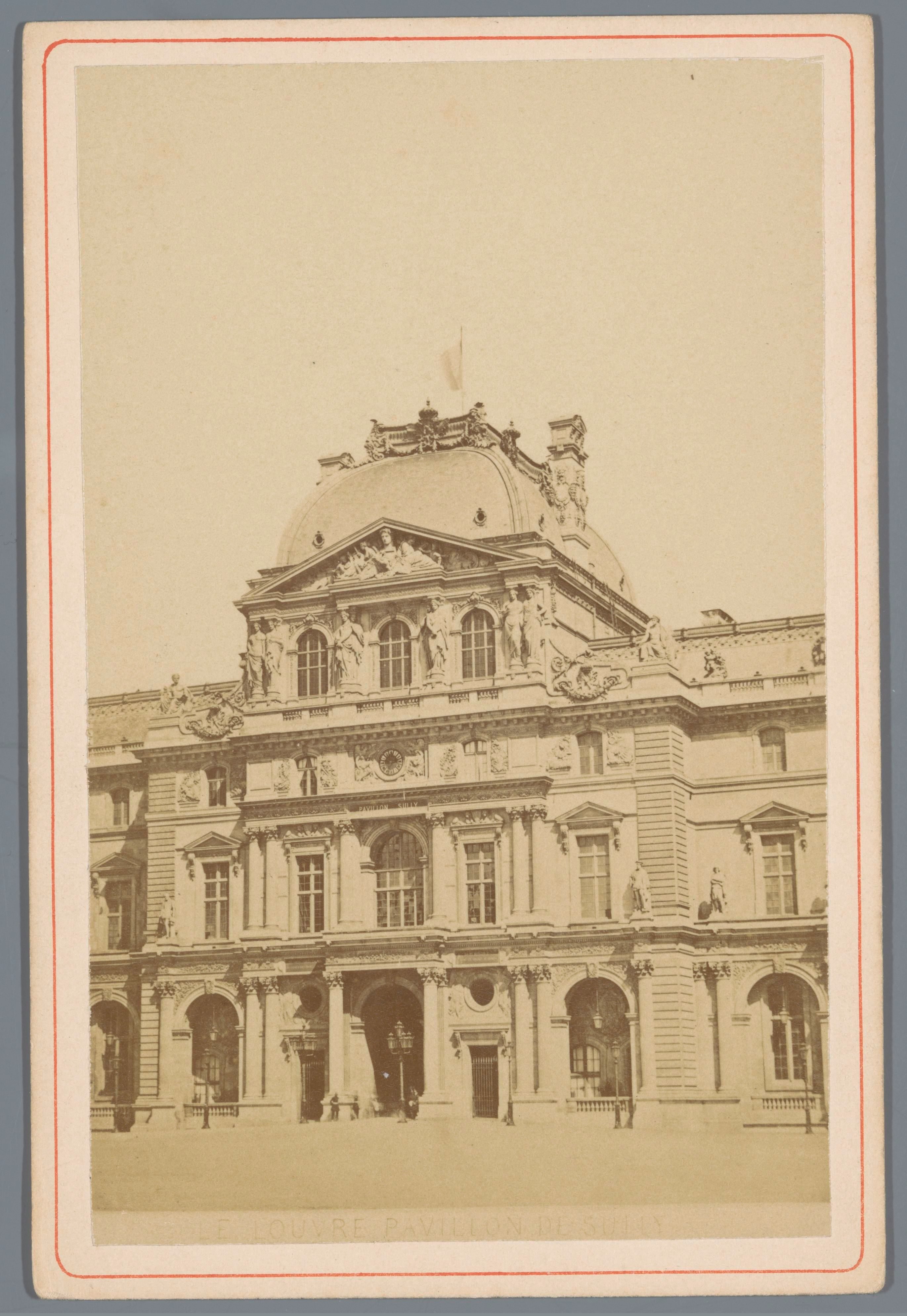 Pavillon de Sully van het Musée du Louvre te Parijs