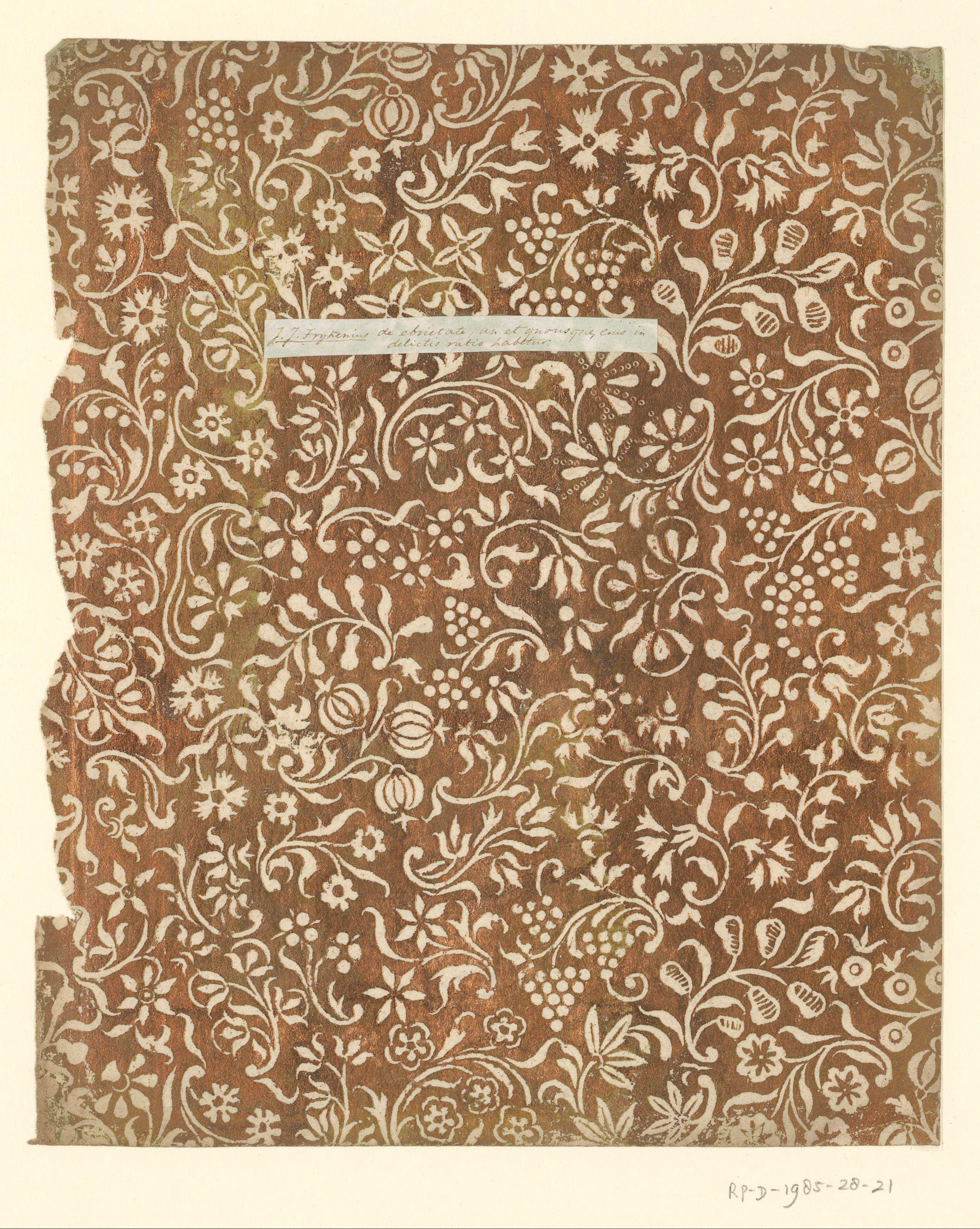 Blad met bloemen en vruchten