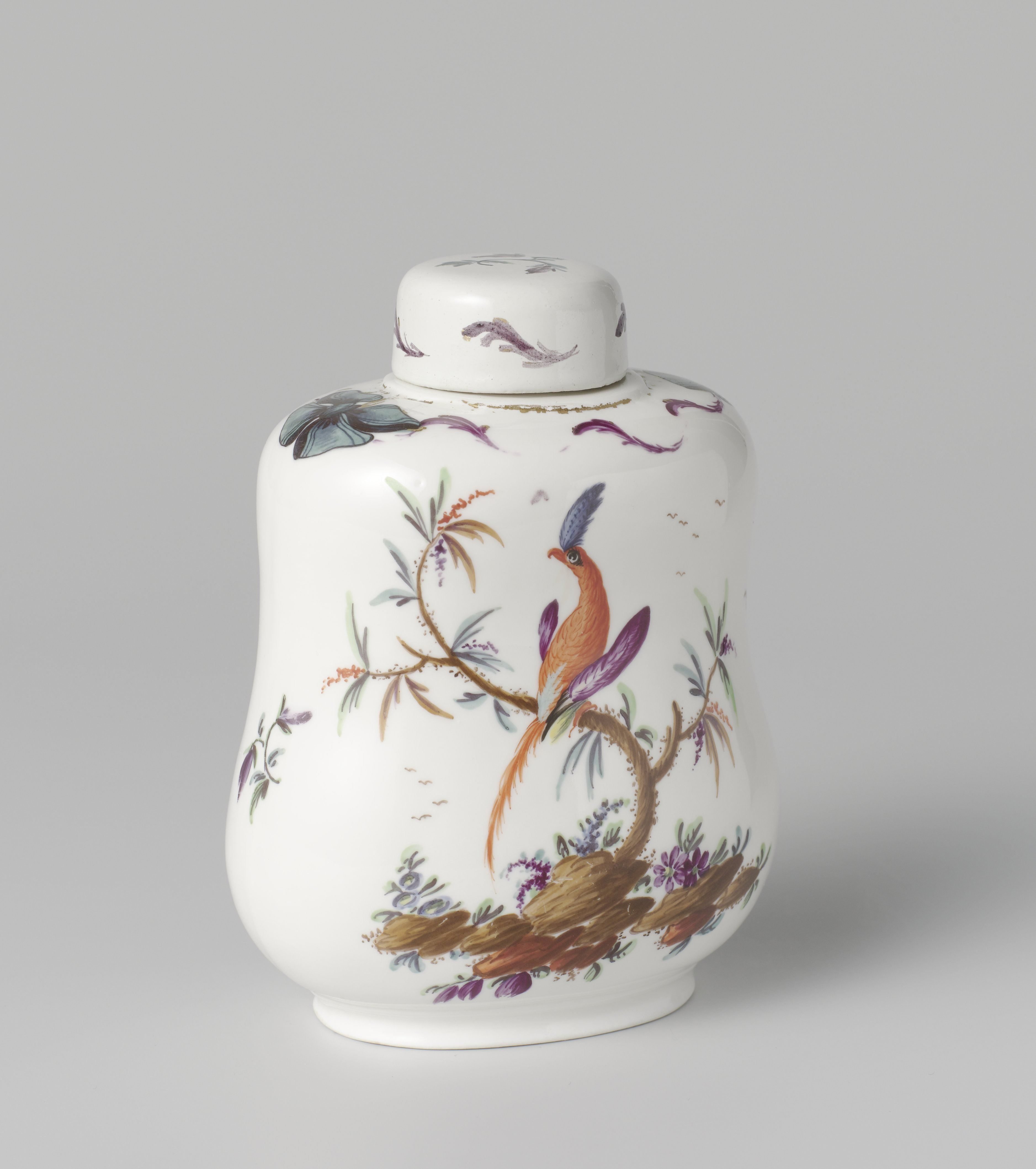 Tea caddy