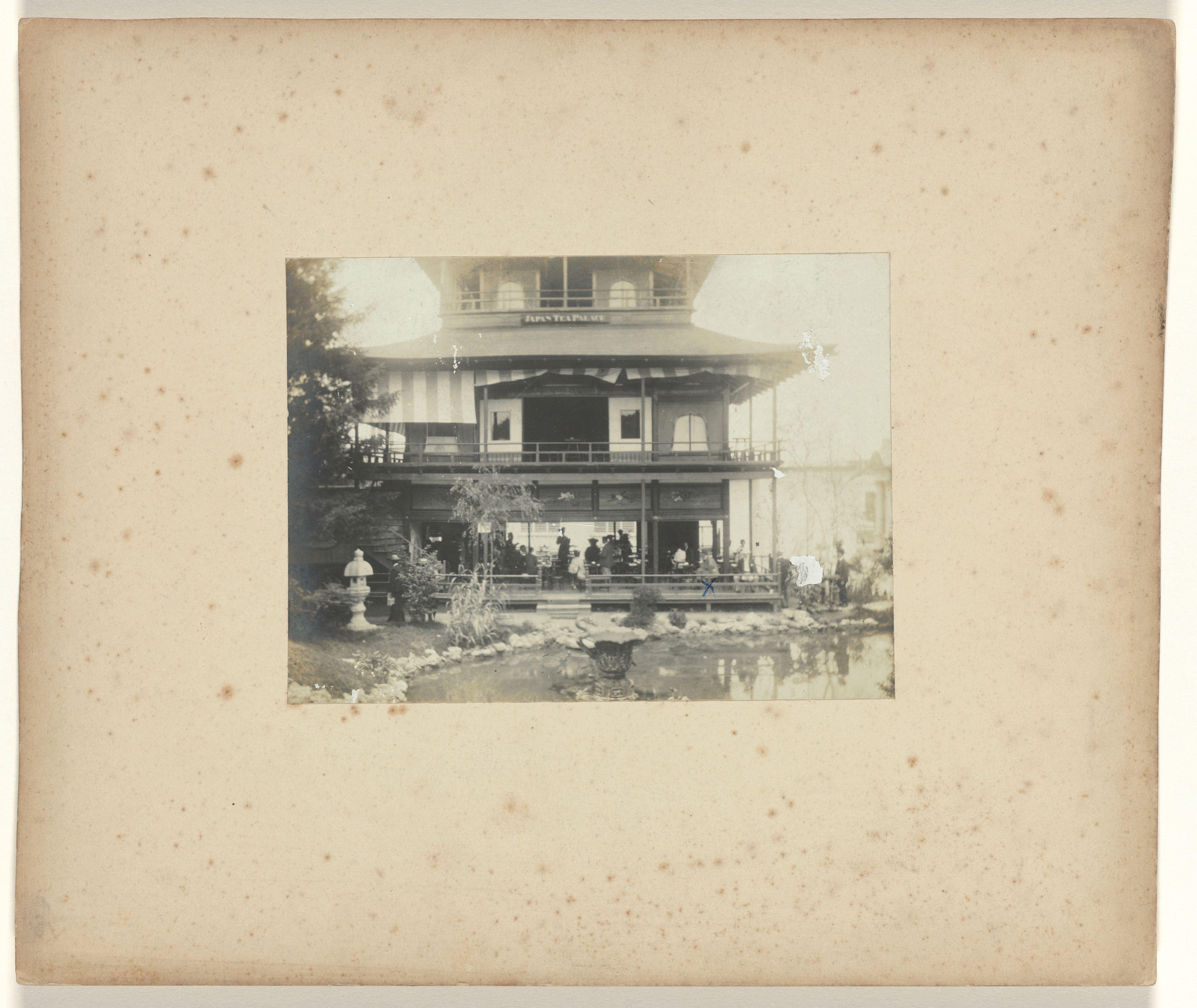 Japans theehuis (‘Japan Tea Palace’) op de wereldtentoonstelling in St. Louis (Louisiana Purchase Exposition), 1904