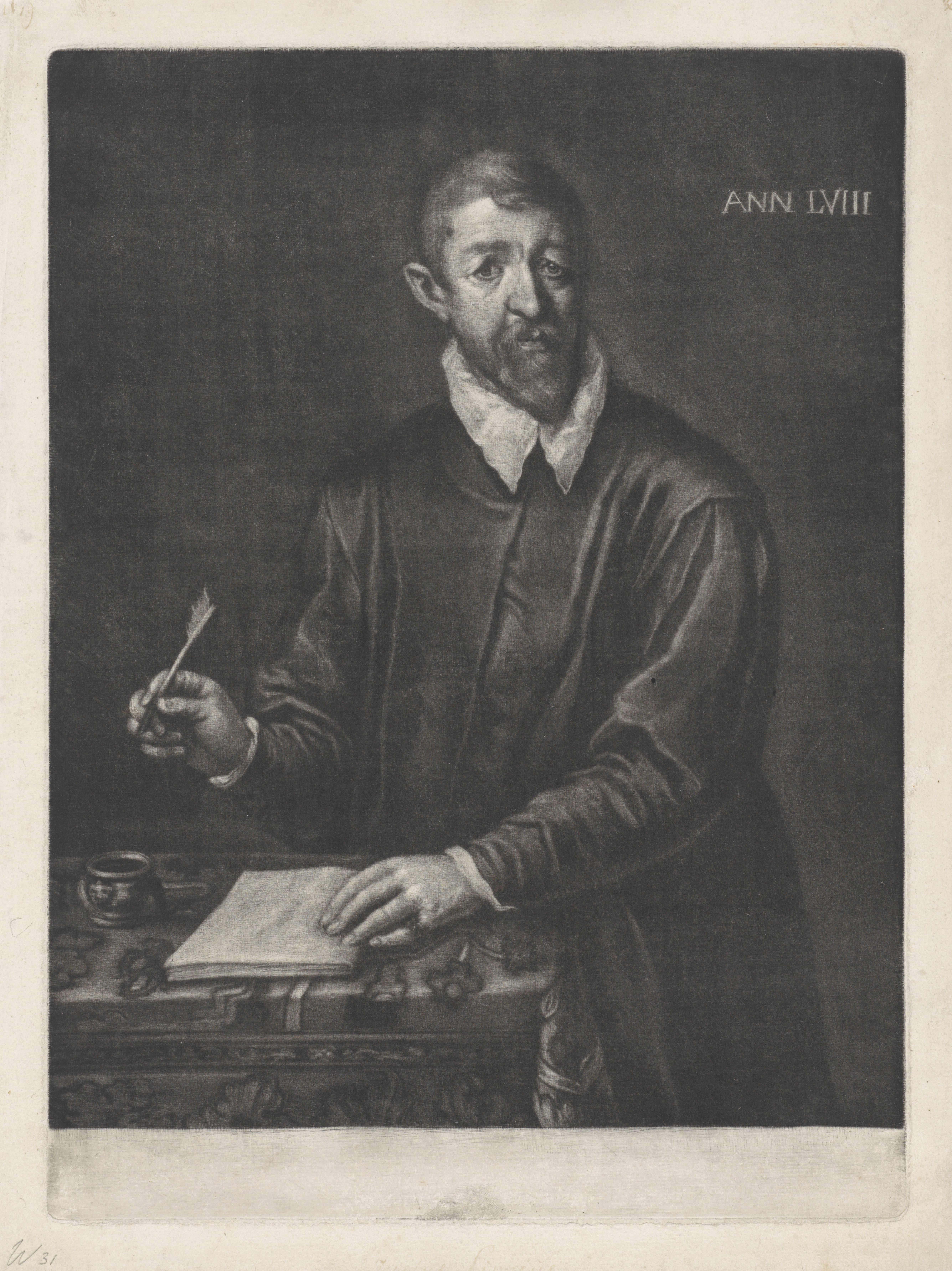 Portret van een man bij een tafel