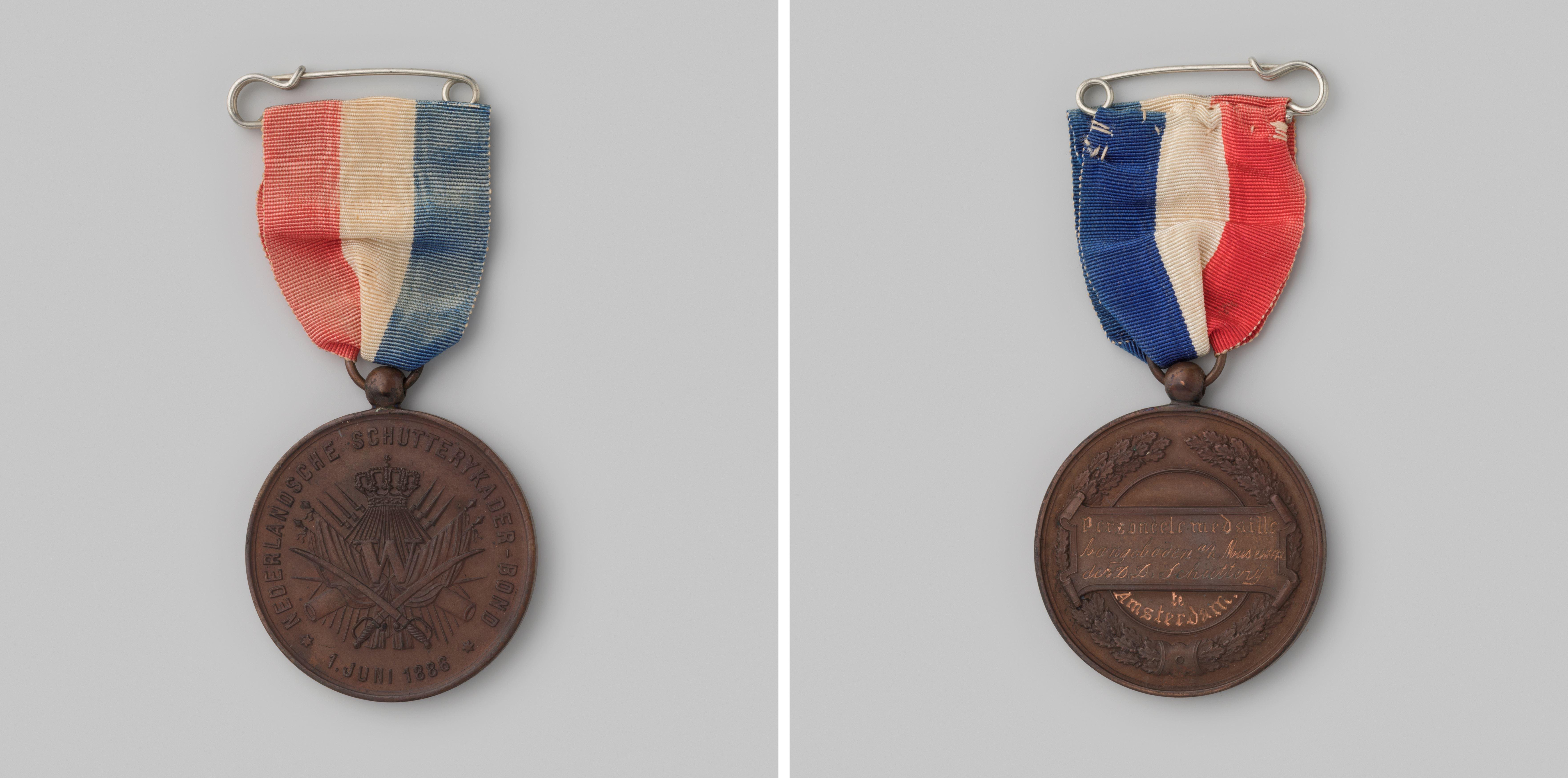 Afslag van een prijspenning (personeele-medaille) van de Nederlandsche Schutterij-Kaderbond