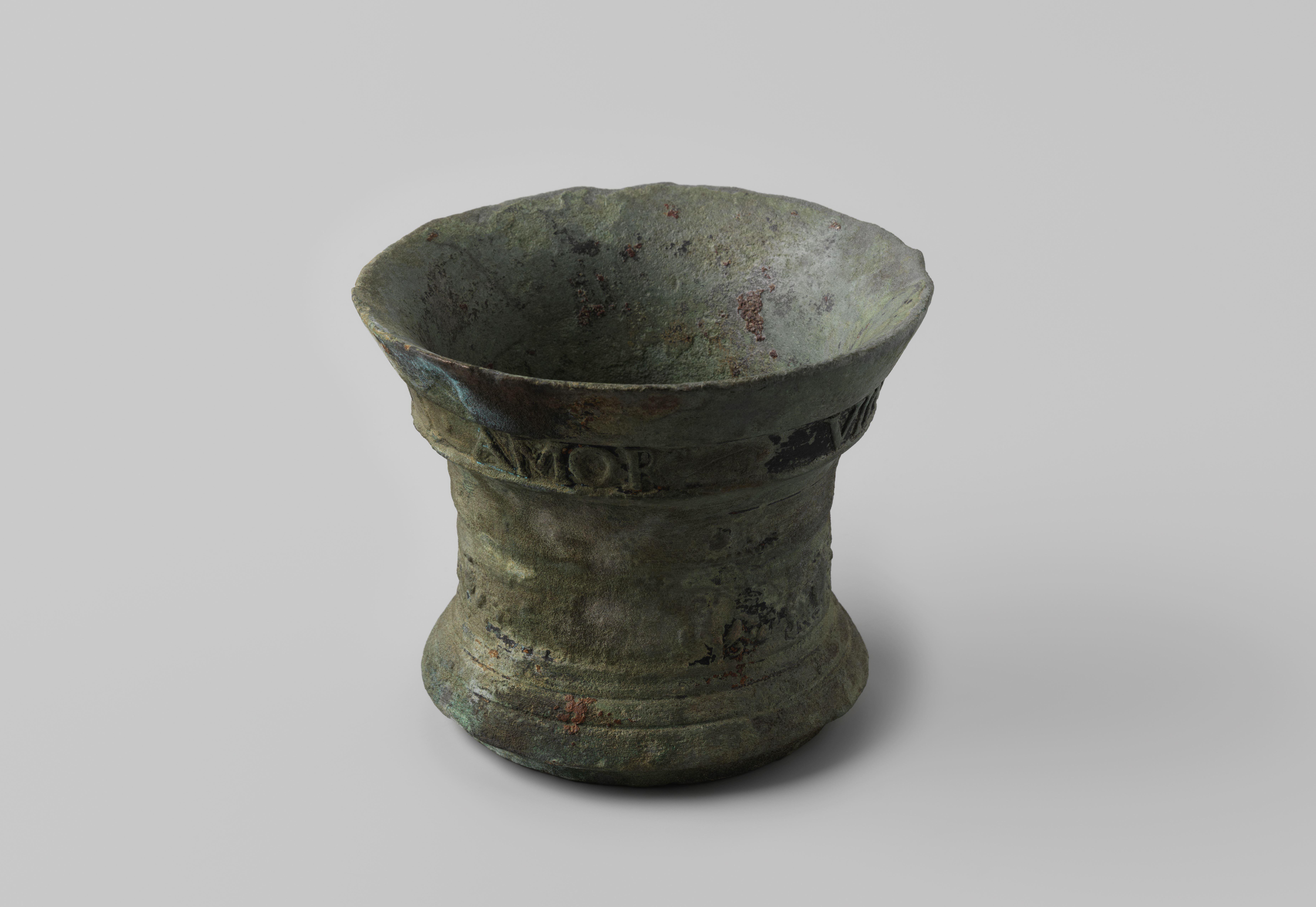 Bronze mortar with inscription amor vincit omnia 1693 from the wreck of the Dutch East Indiaman Hollandia