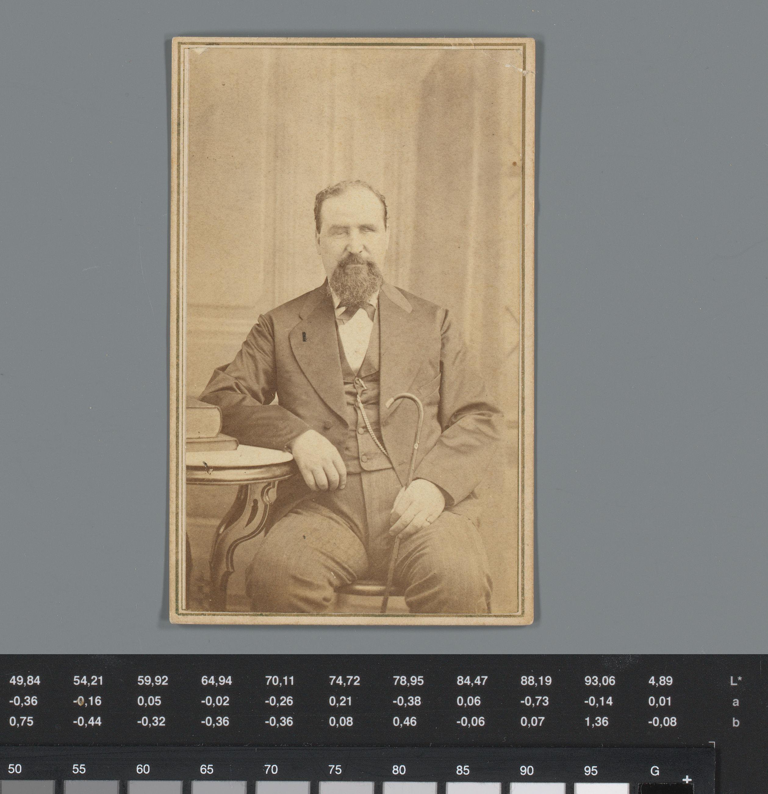 Reclame voor geschenken van L.D. Sine te Cincinnati, met portret van L.D. Sine