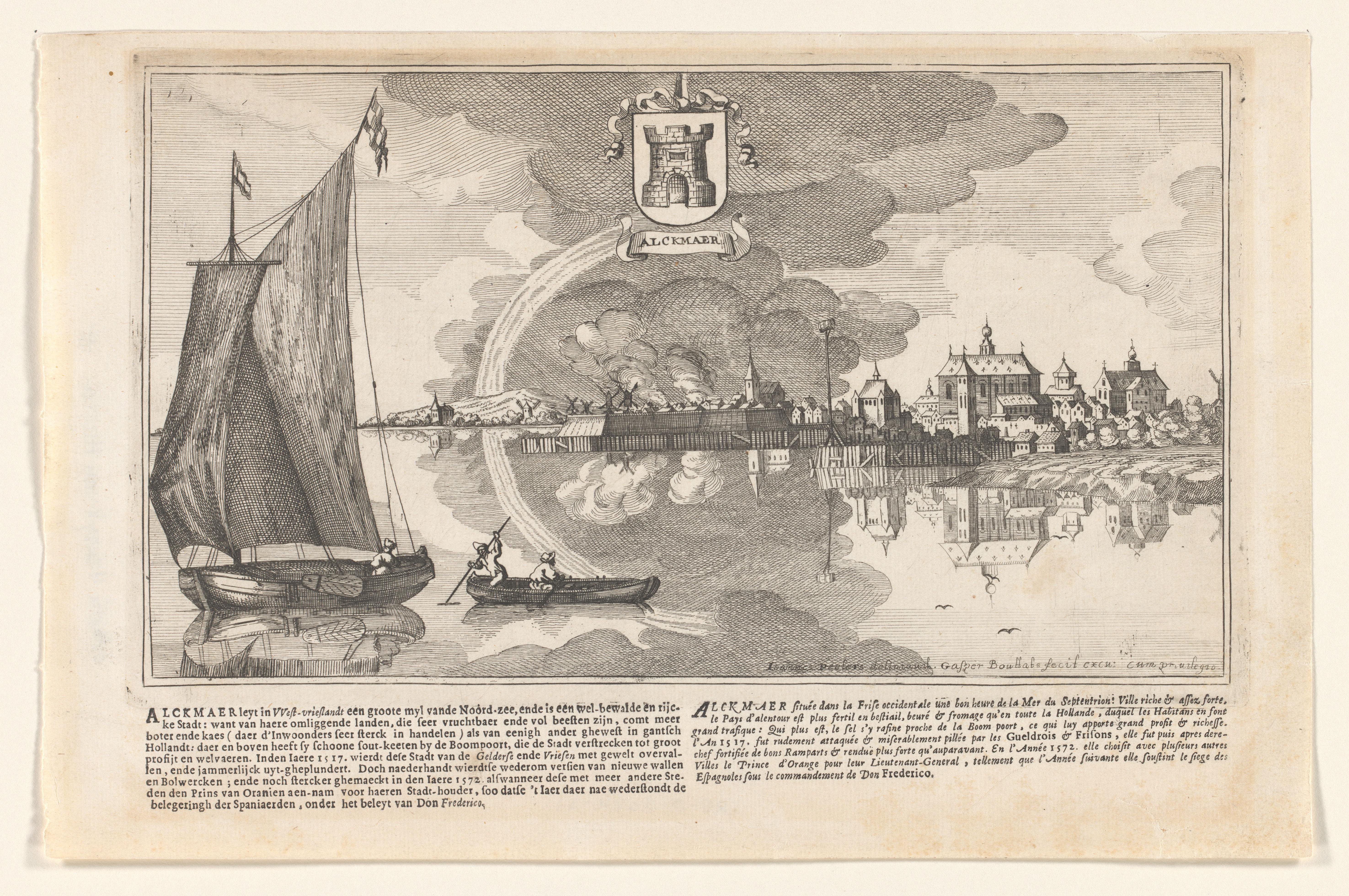 Stadsgezicht op Alkmaar met zeilboot links