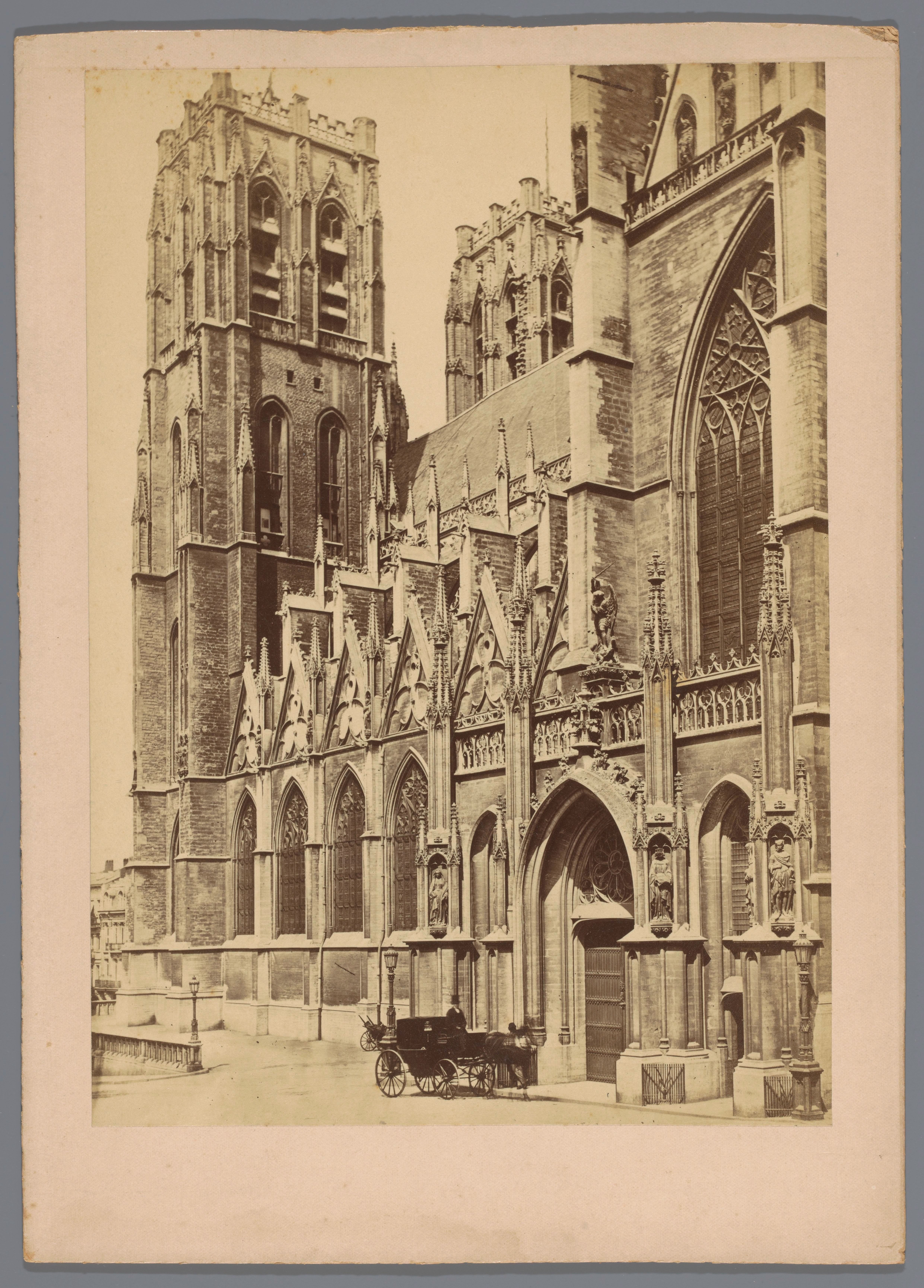 Exterieur van de Sint-Michiel-en-Sint-Goedelekathedraal in Brussel, België
