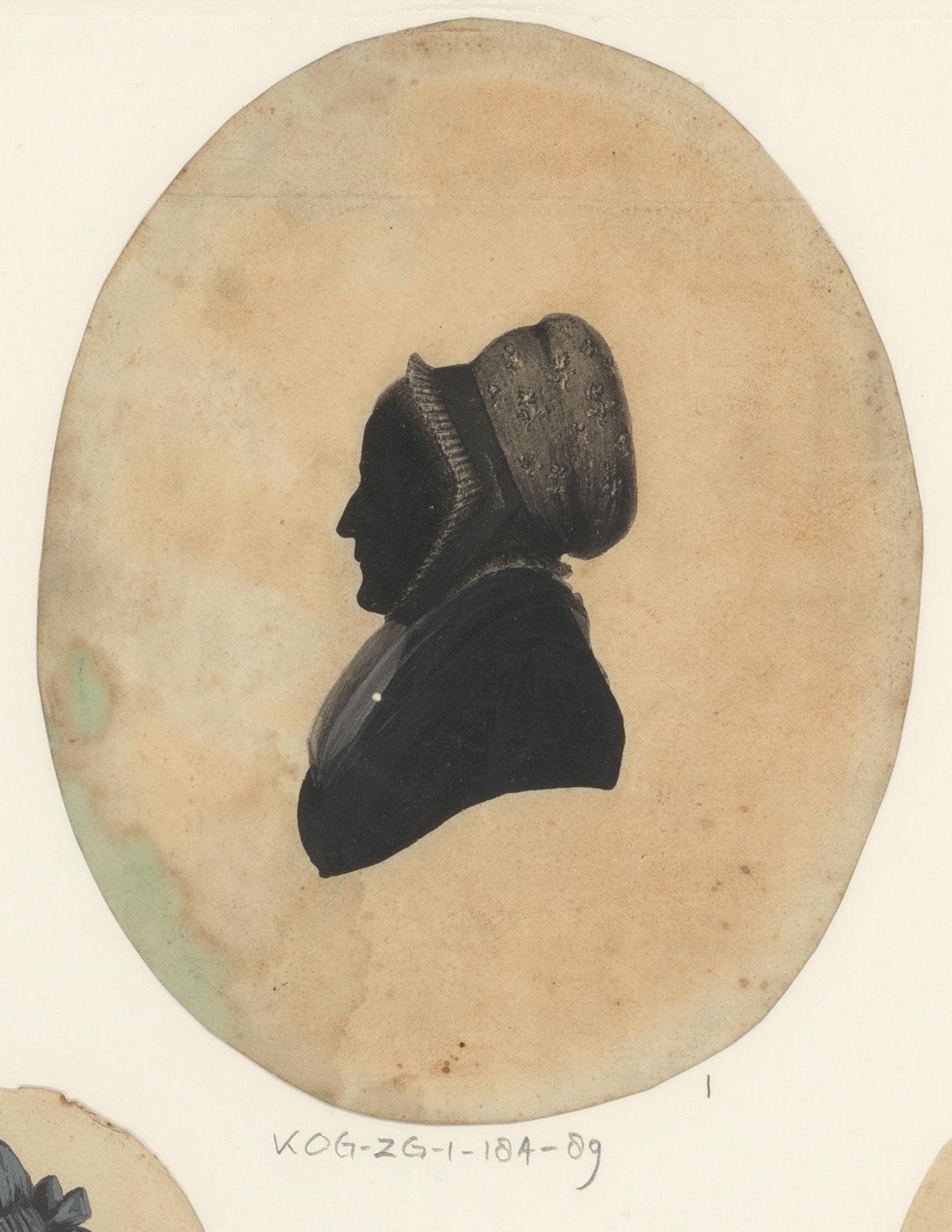 Silhouetportret van een onbekende oude vrouw met muts