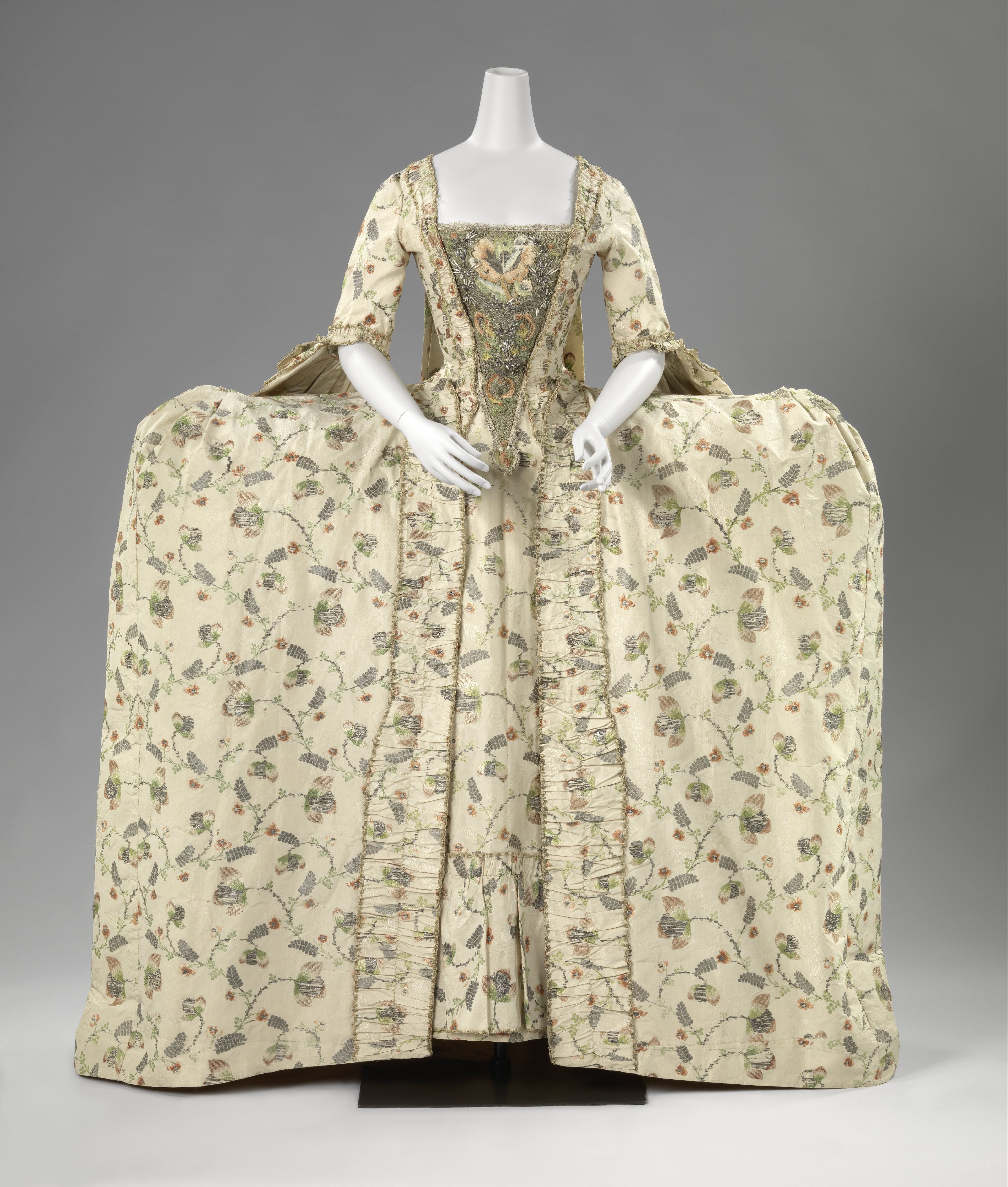 Overjapon met halve rok (robe à la française)