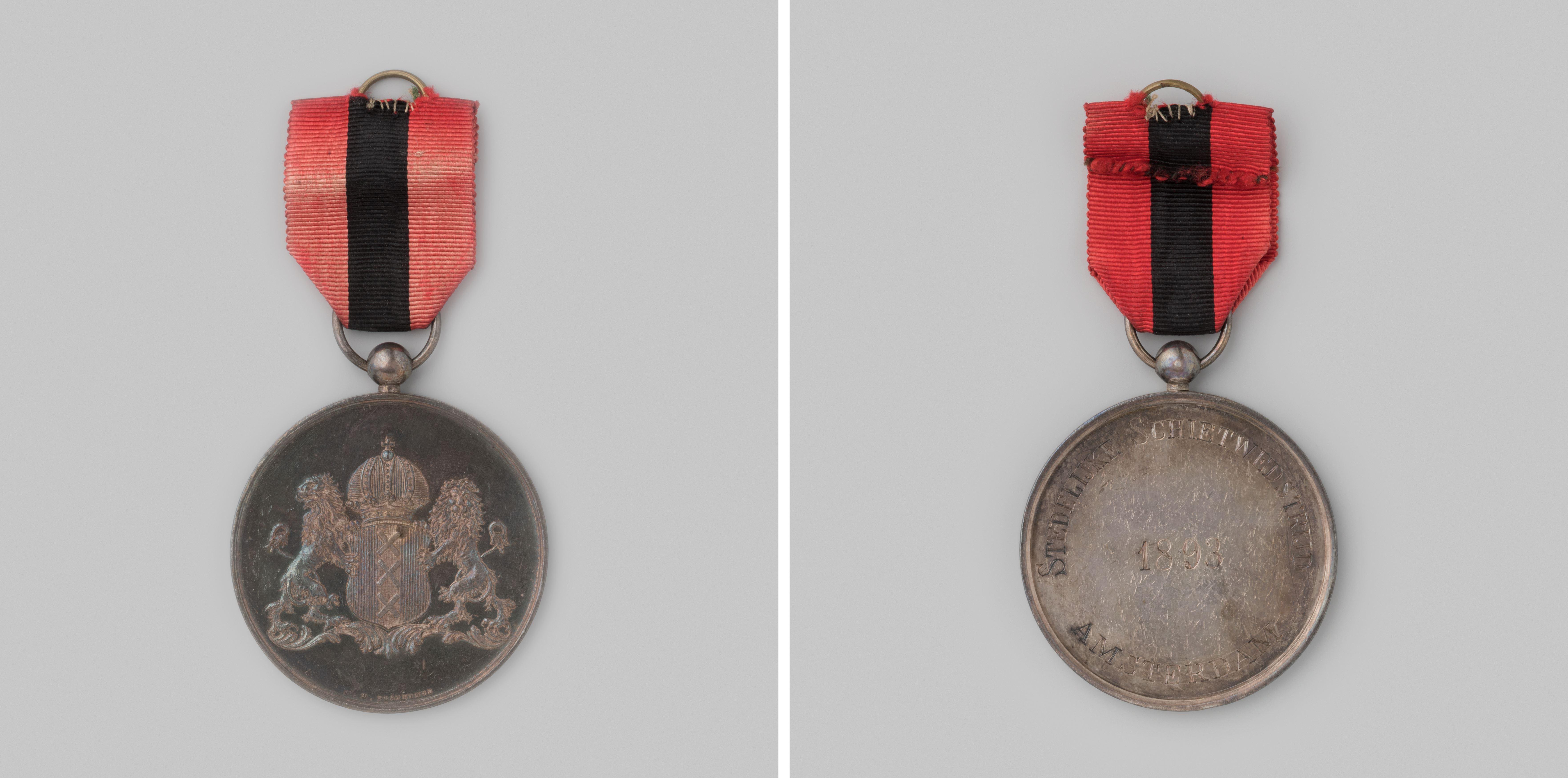Prijspenning van de Nederlandsche Schutterij Kaderbond, Stedelijke Schietwedstrijd te Amsterdam, 1893, behaald door de afdeling Amsterdam, individueel vuur, eerste prijs