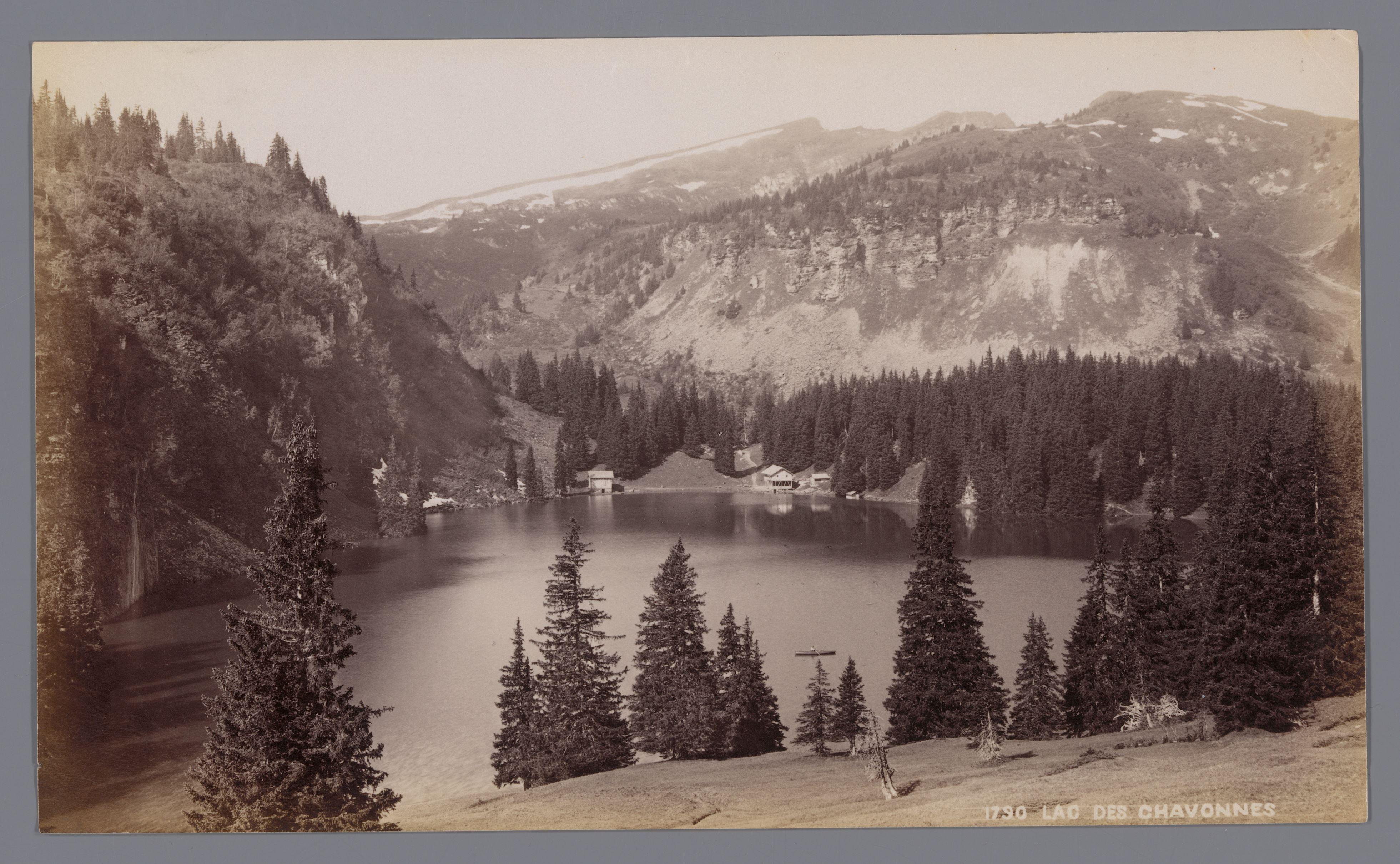 Gezicht op het Lac des Chavonnes bij Villars-sur-Ollon in Vaud, Zwitserland