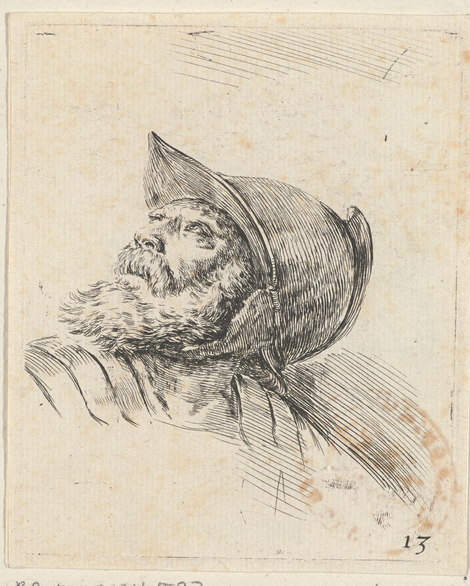 Hoofd van een oude soldaat met baard en helm, naar links omhoog kijkend