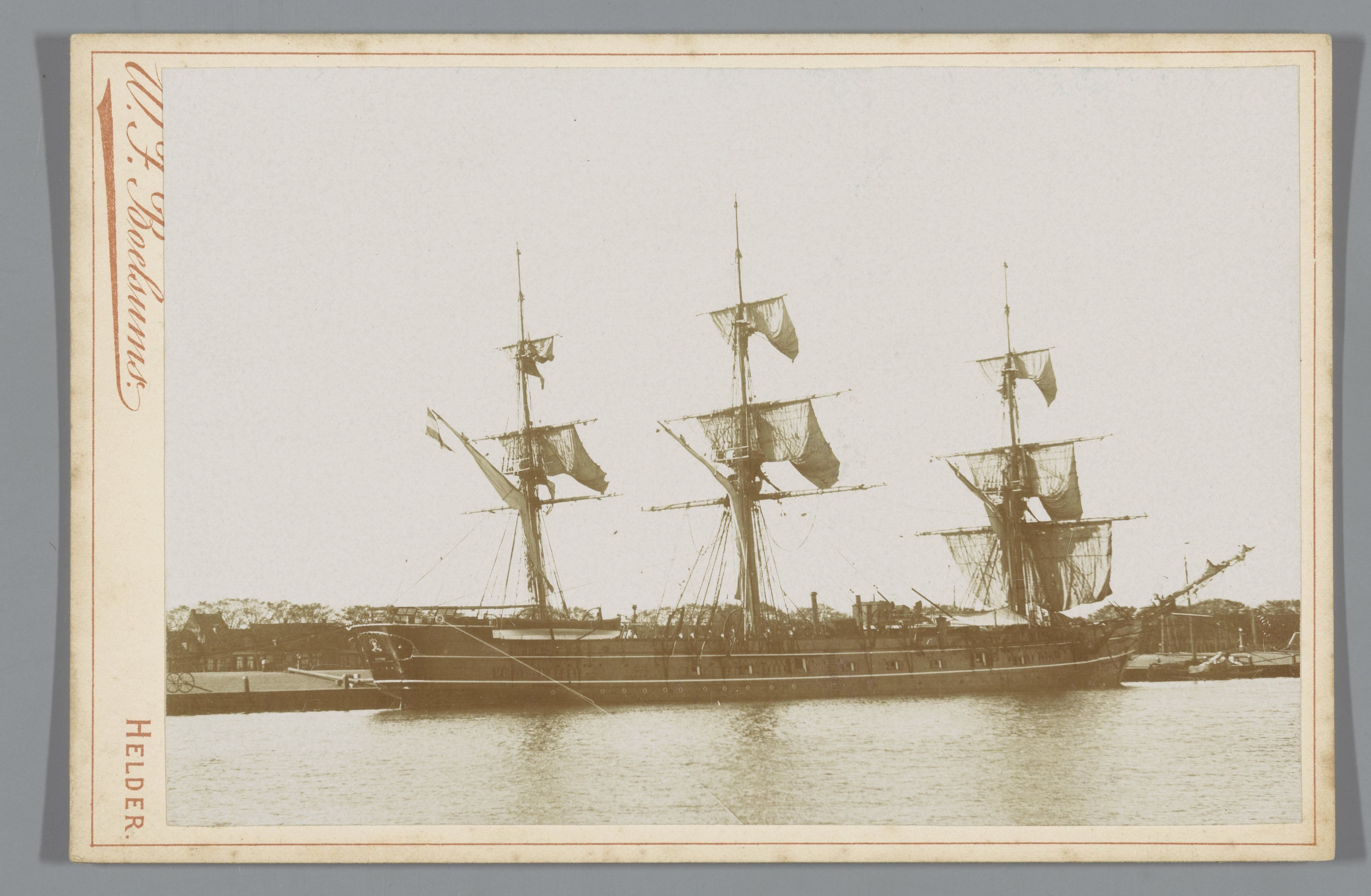 Schroefstoomschip Zr. Ms. Van Speijk in de haven van Den Helder