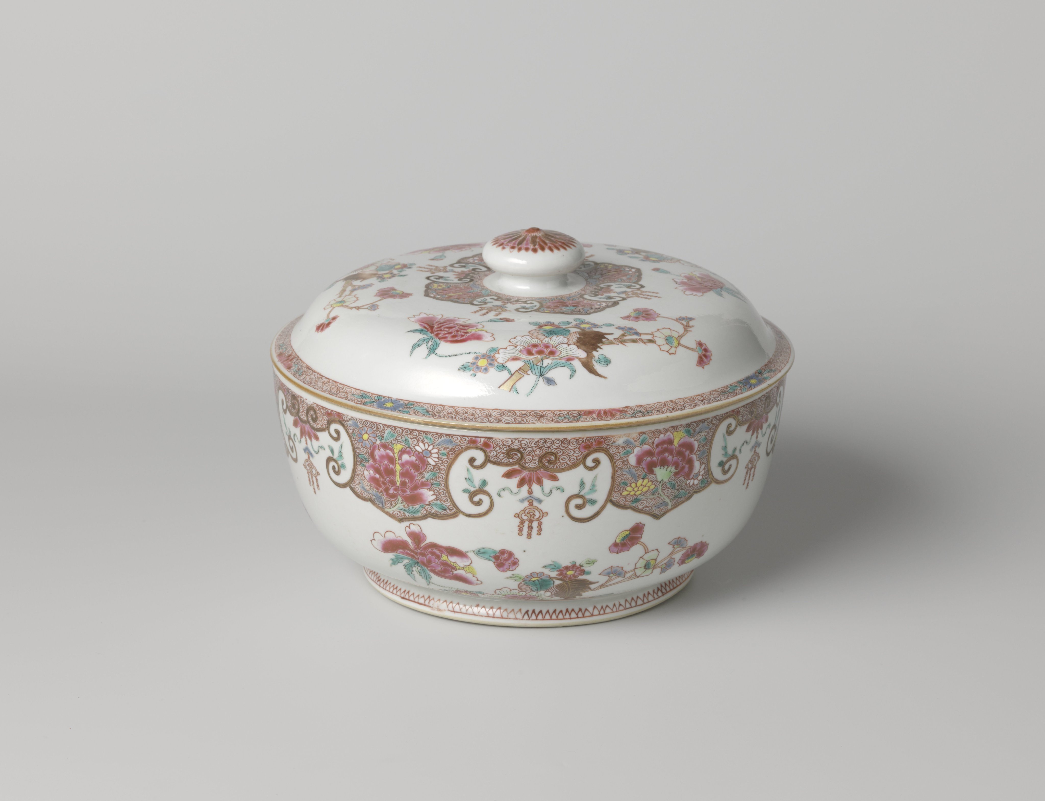 Covered tureen with groups of flowers and ornamental border
