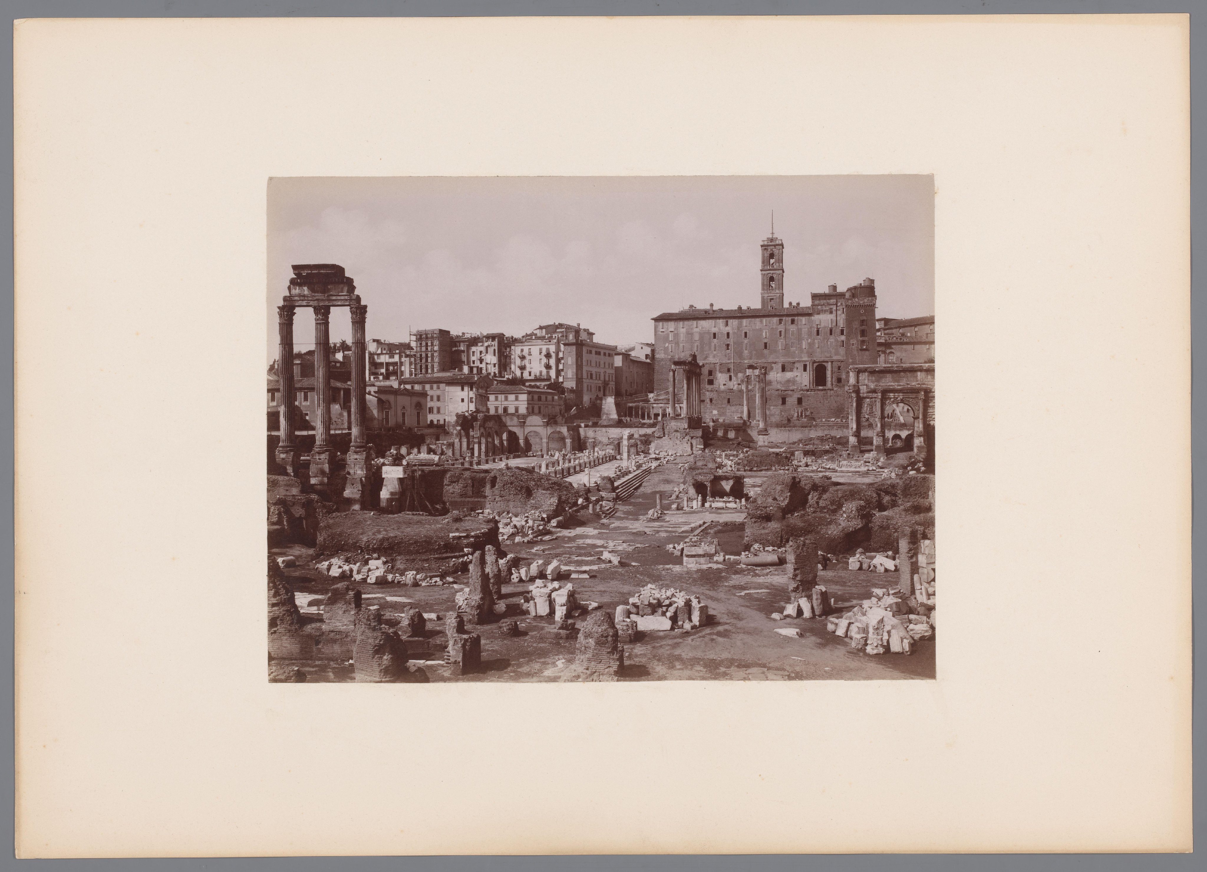 Gezicht op het Forum Romanum te Rome, Italië
