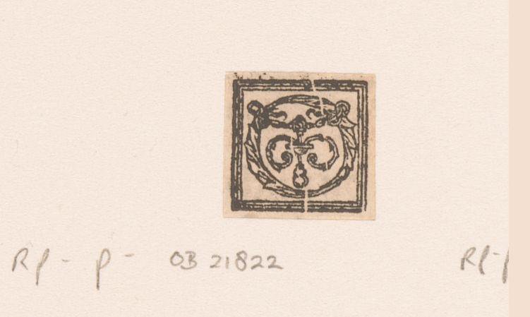 Letter O: ornament