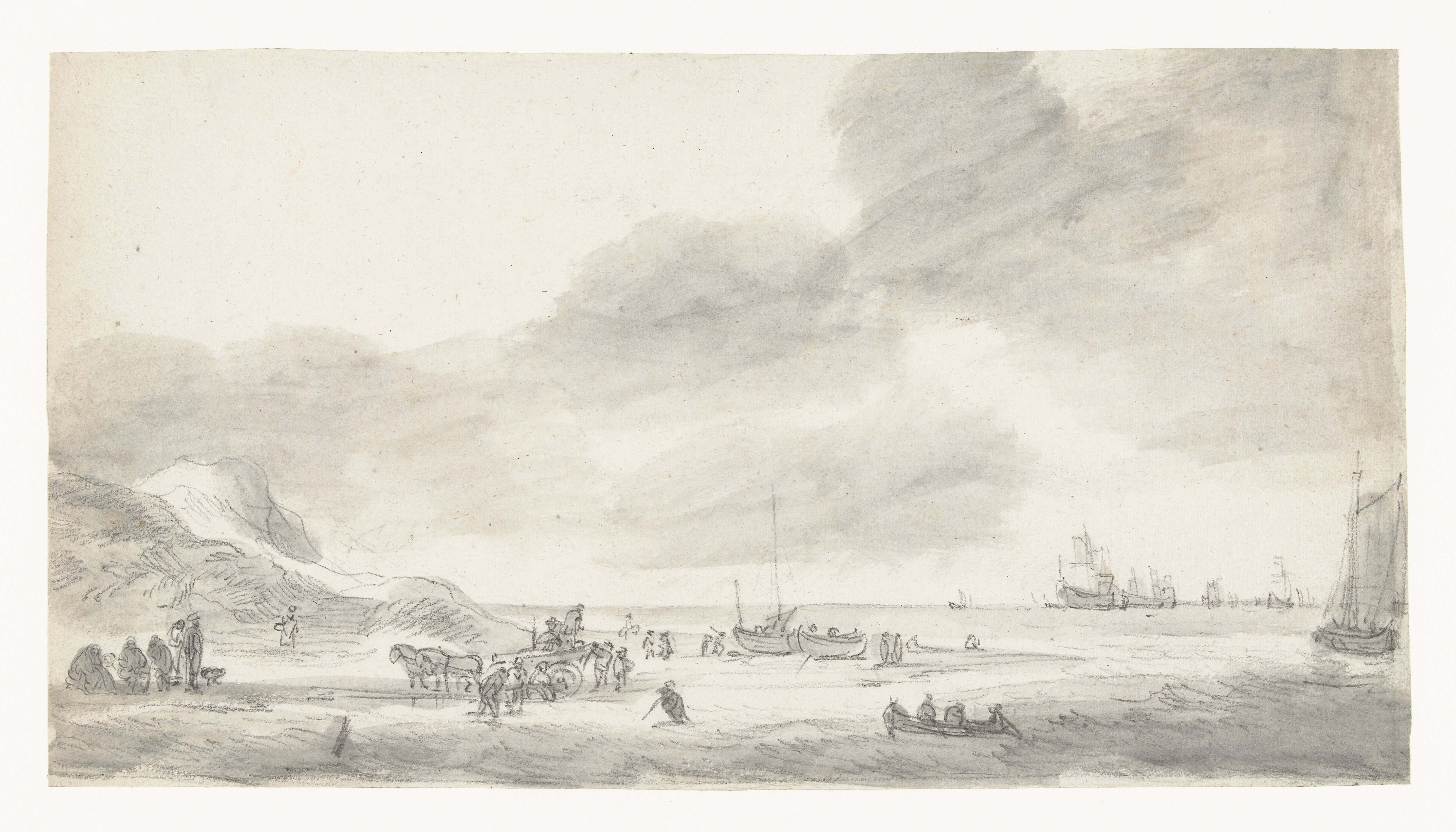 Strandgezicht met schelpenvissers en wandelaars