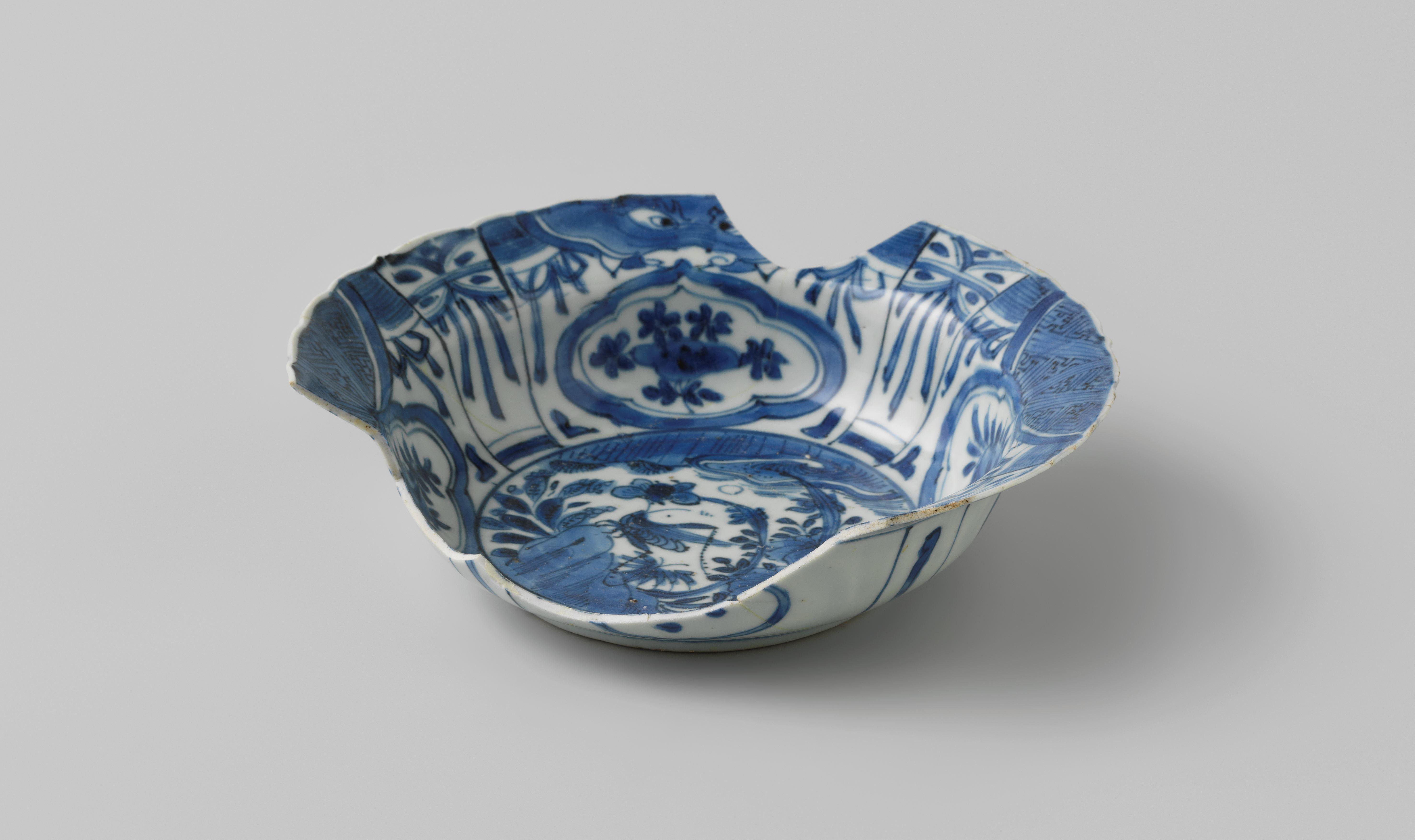 Shallow bowl or 'klapmuts' of Chinese porcelain from the wreck of the Dutch East Indiaman Witte Leeuw