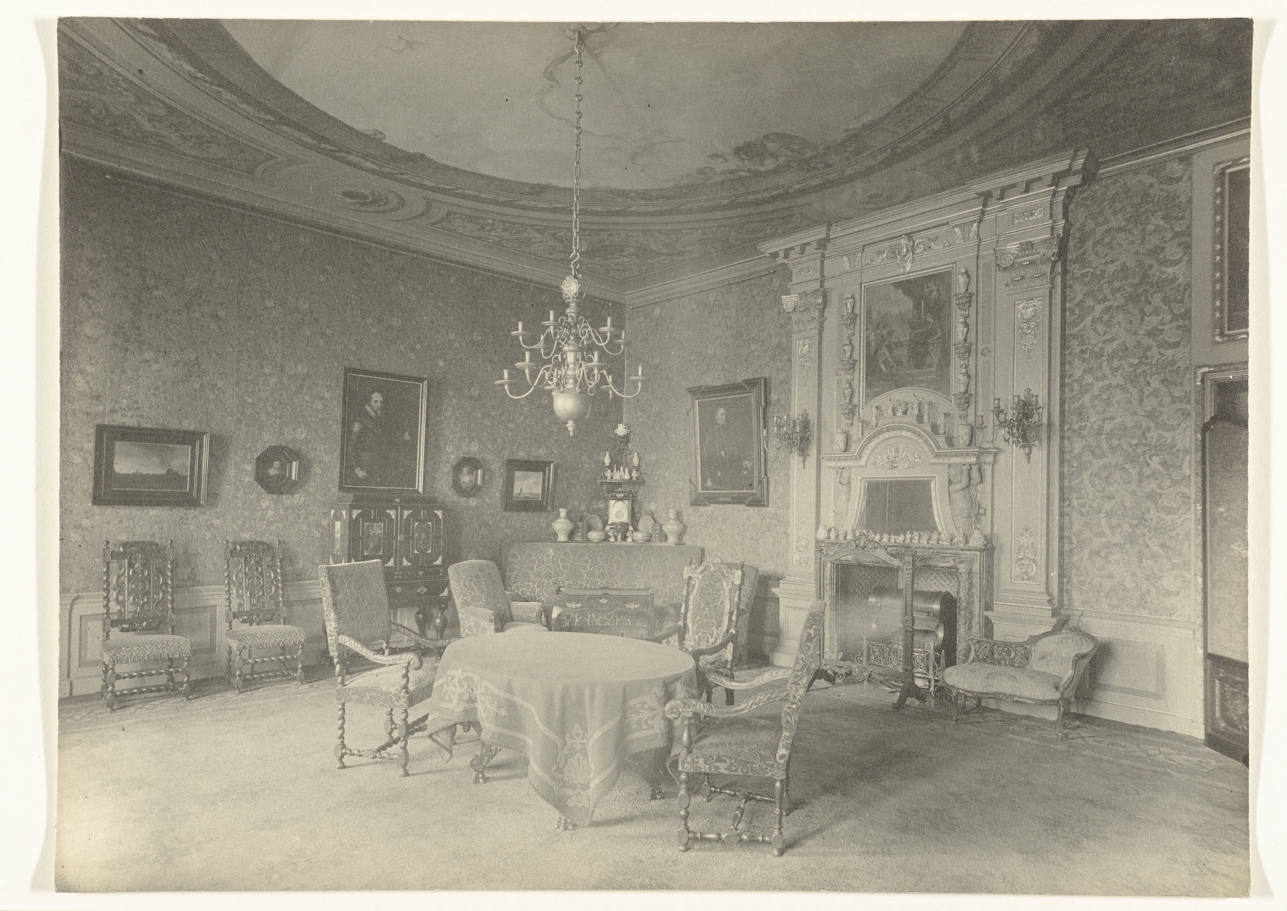 Gezicht in de theesalon van Paleis Het Loo in Apeldoorn