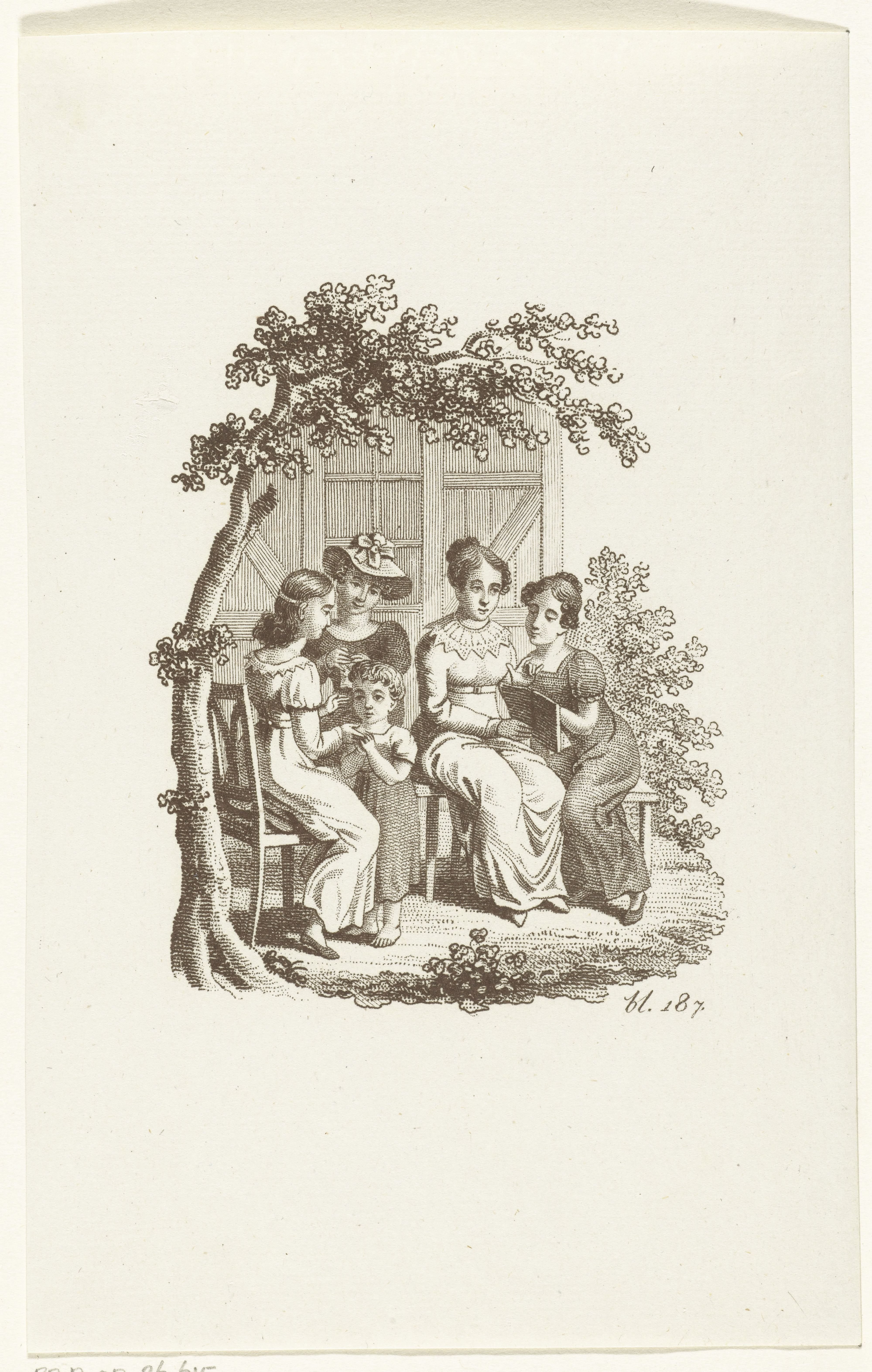 Vijf dames zitten in tuin en lezen en handwerken