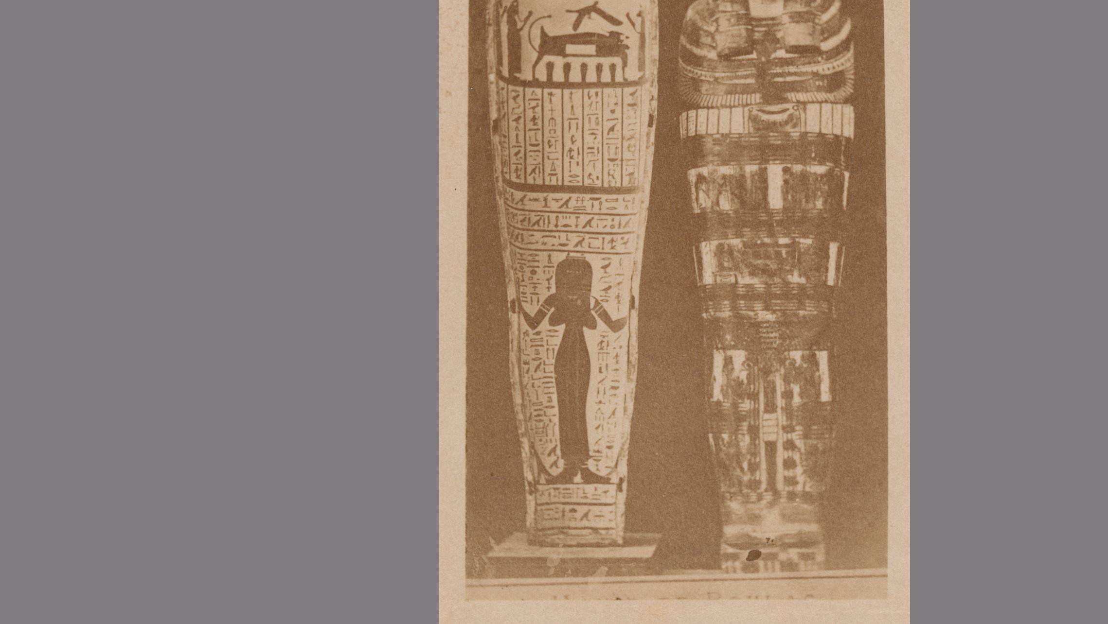 Twee Egyptische sarcofagen