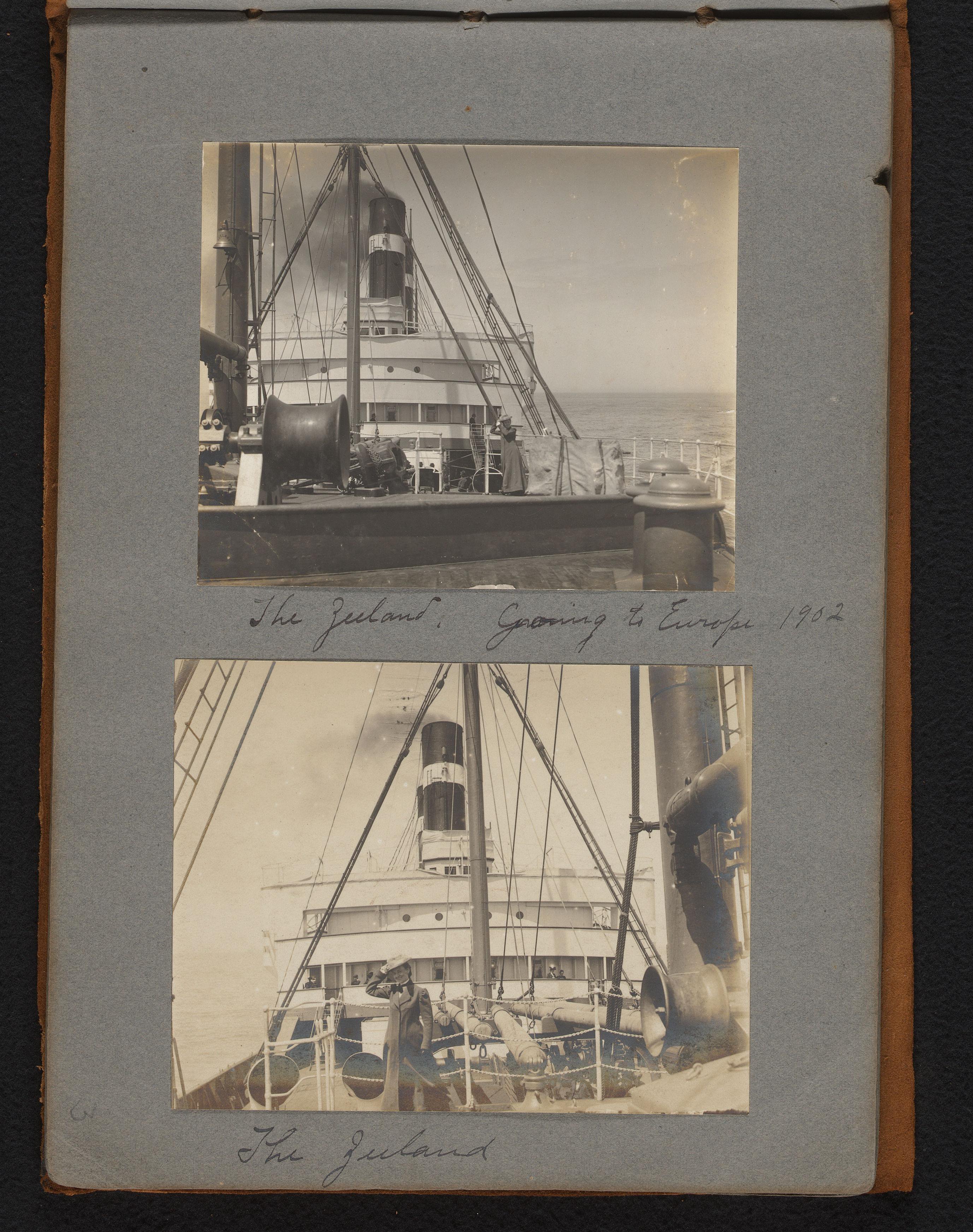 Vrouw staand op het dek van het schip "The Zeeland", onderweg naar Europa vanuit de Verenigde Staten van Amerika
