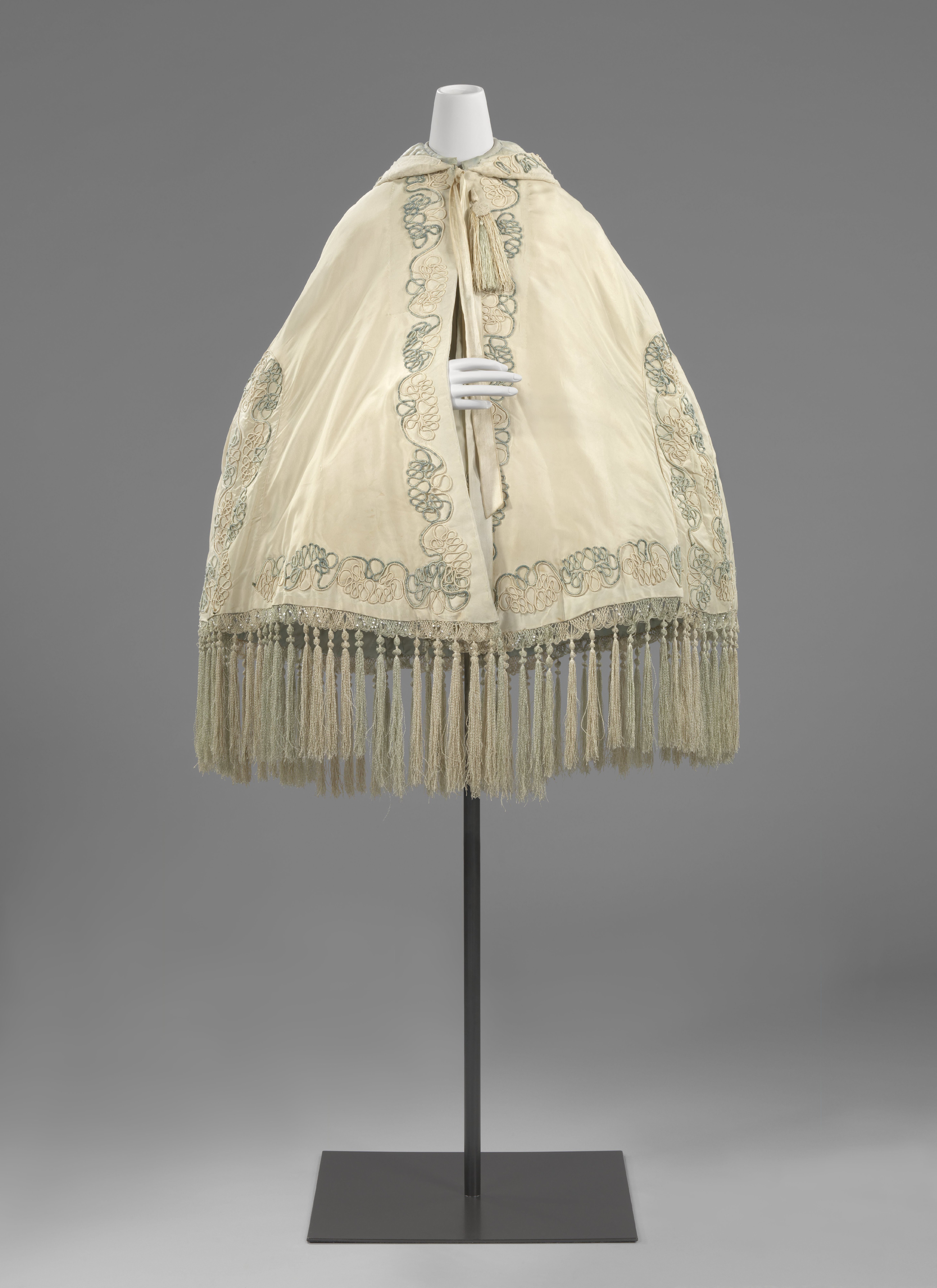 Coat (burnous )
