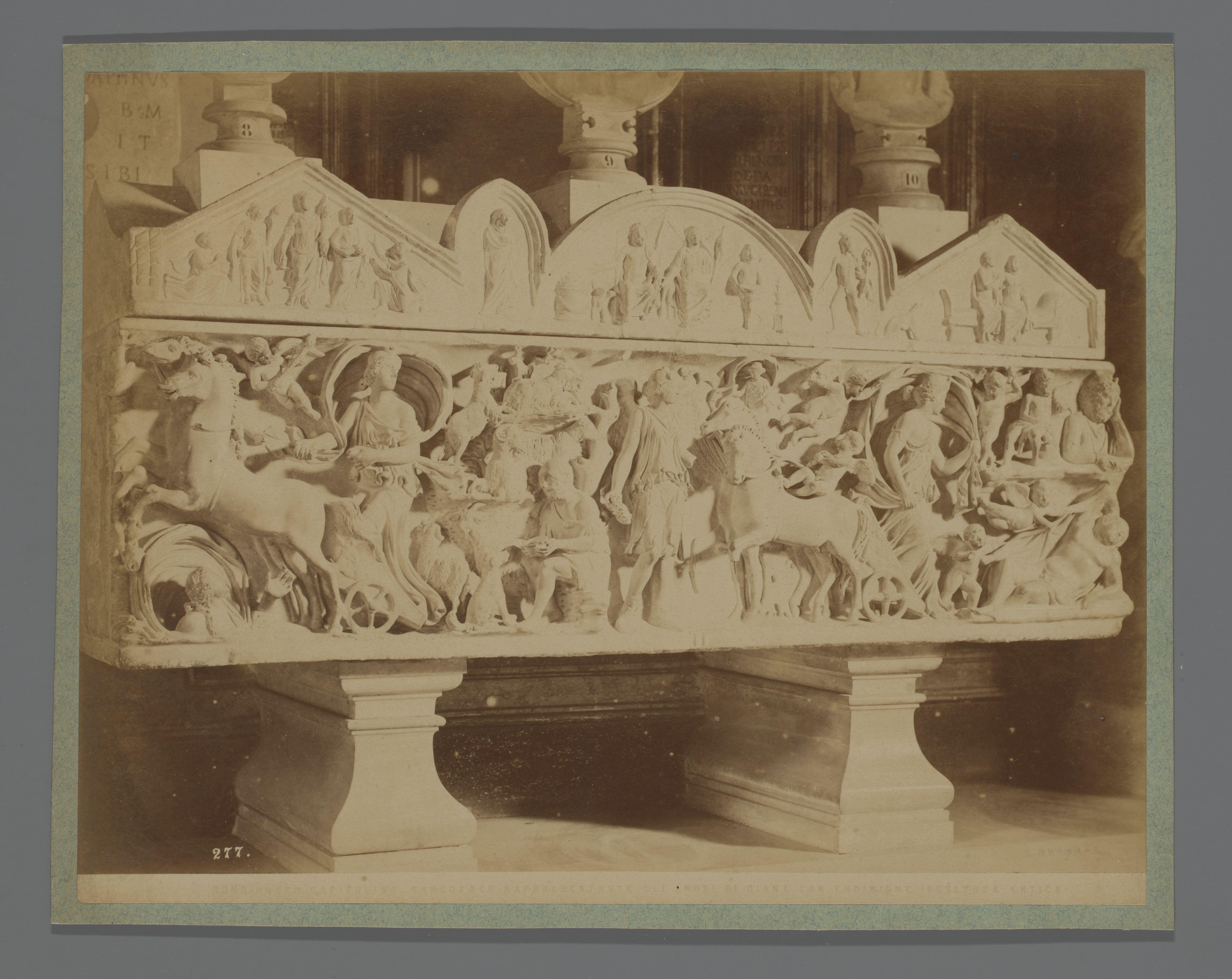 Sarcofaag met voorstelling van Diana en Endymon in de Capitolijnse Musea te Rome, Italië