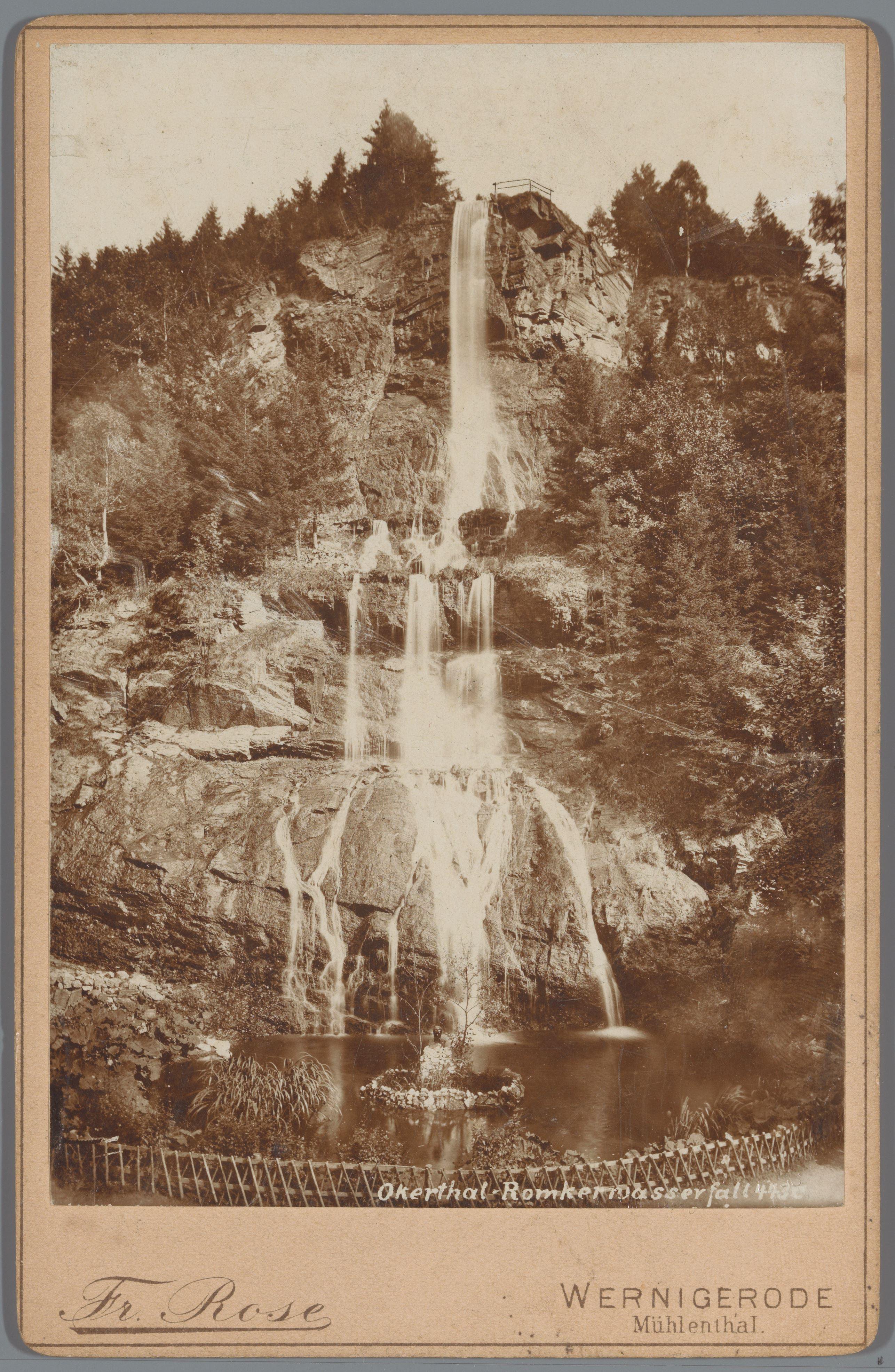 Waterval Romkerwasserfall in het Oktertal Duitsland