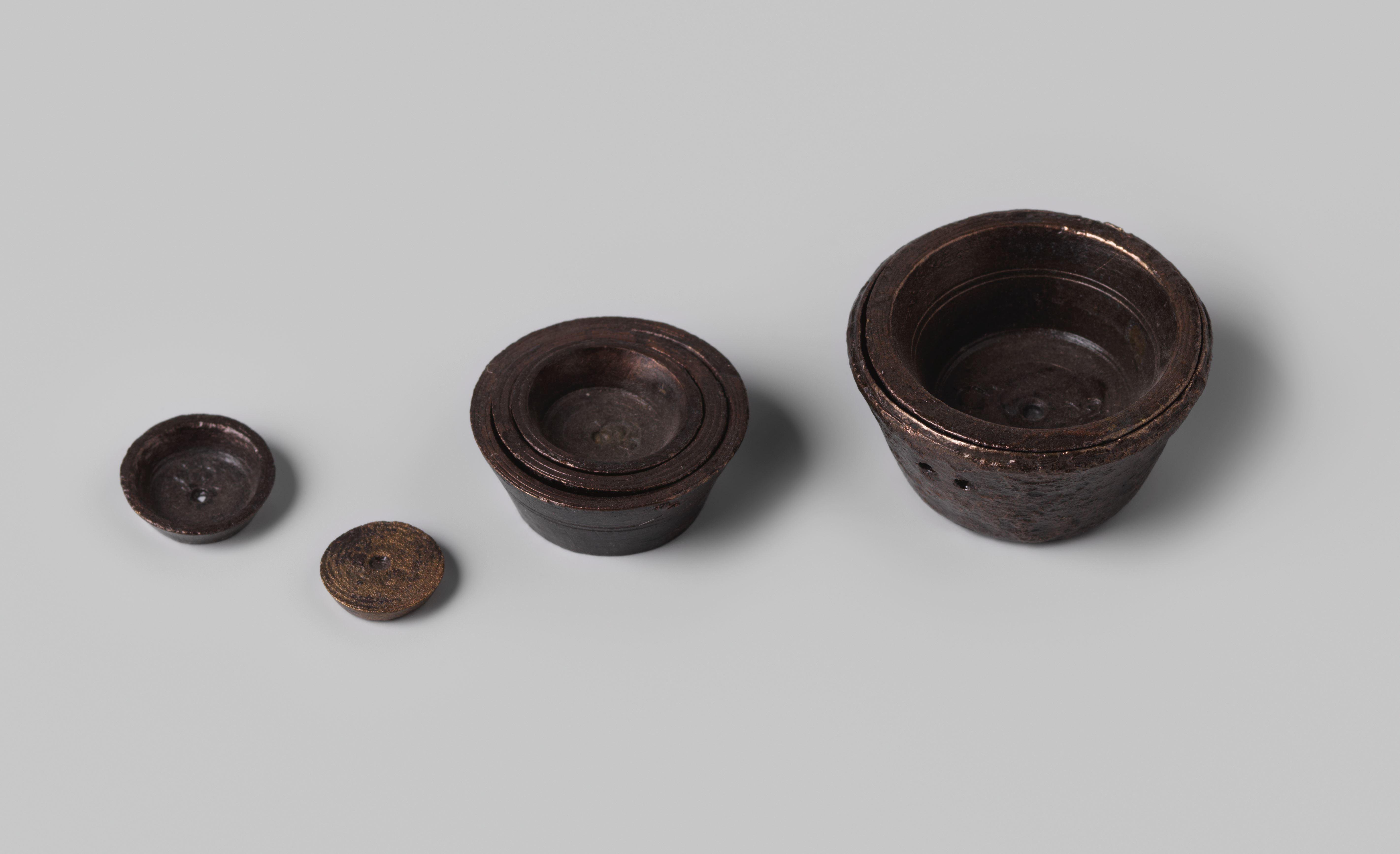 Nested cup weight from the wreck of the Dutch East India ship Hollandia