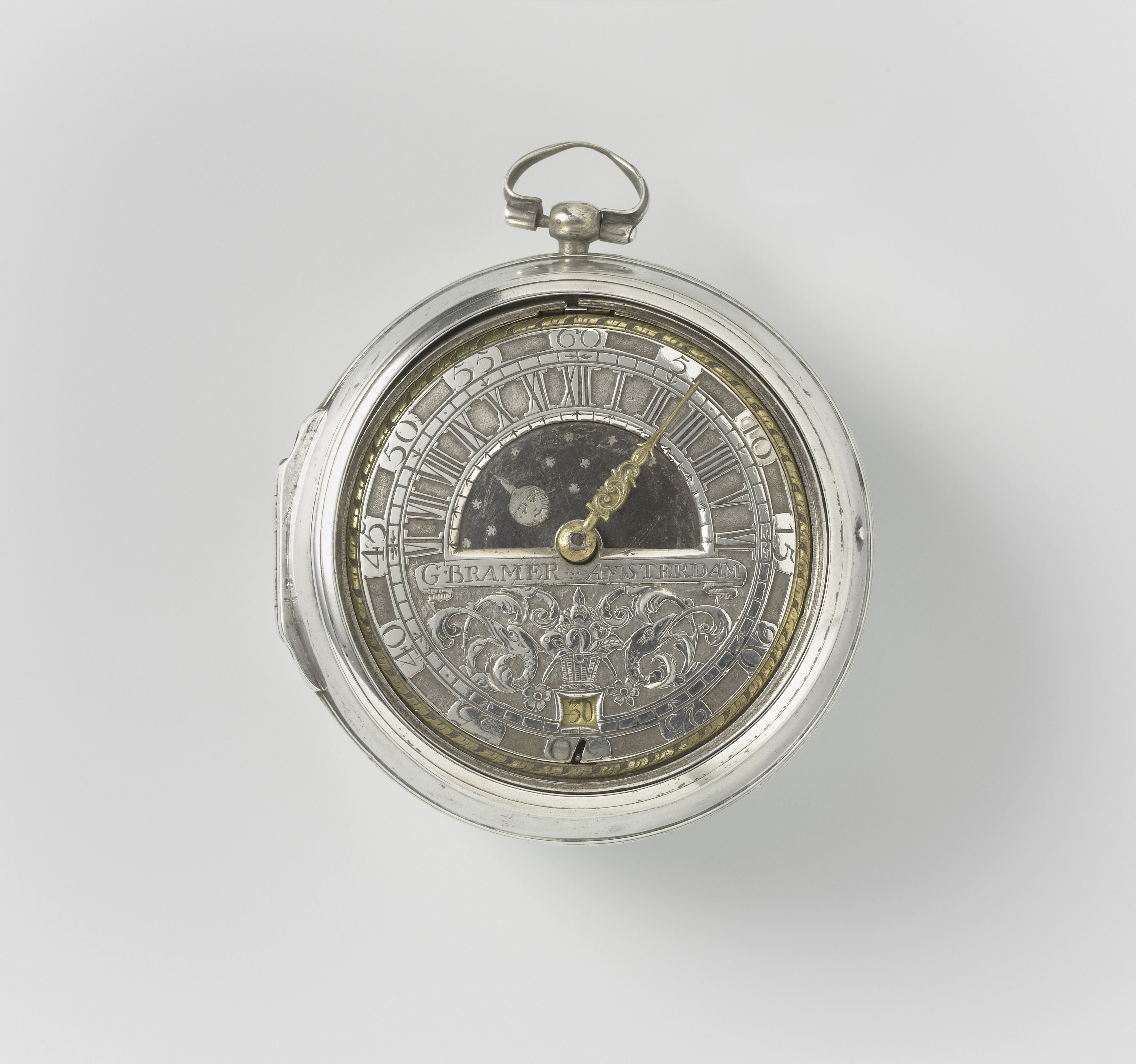 Horloge met gladde zilveren kast