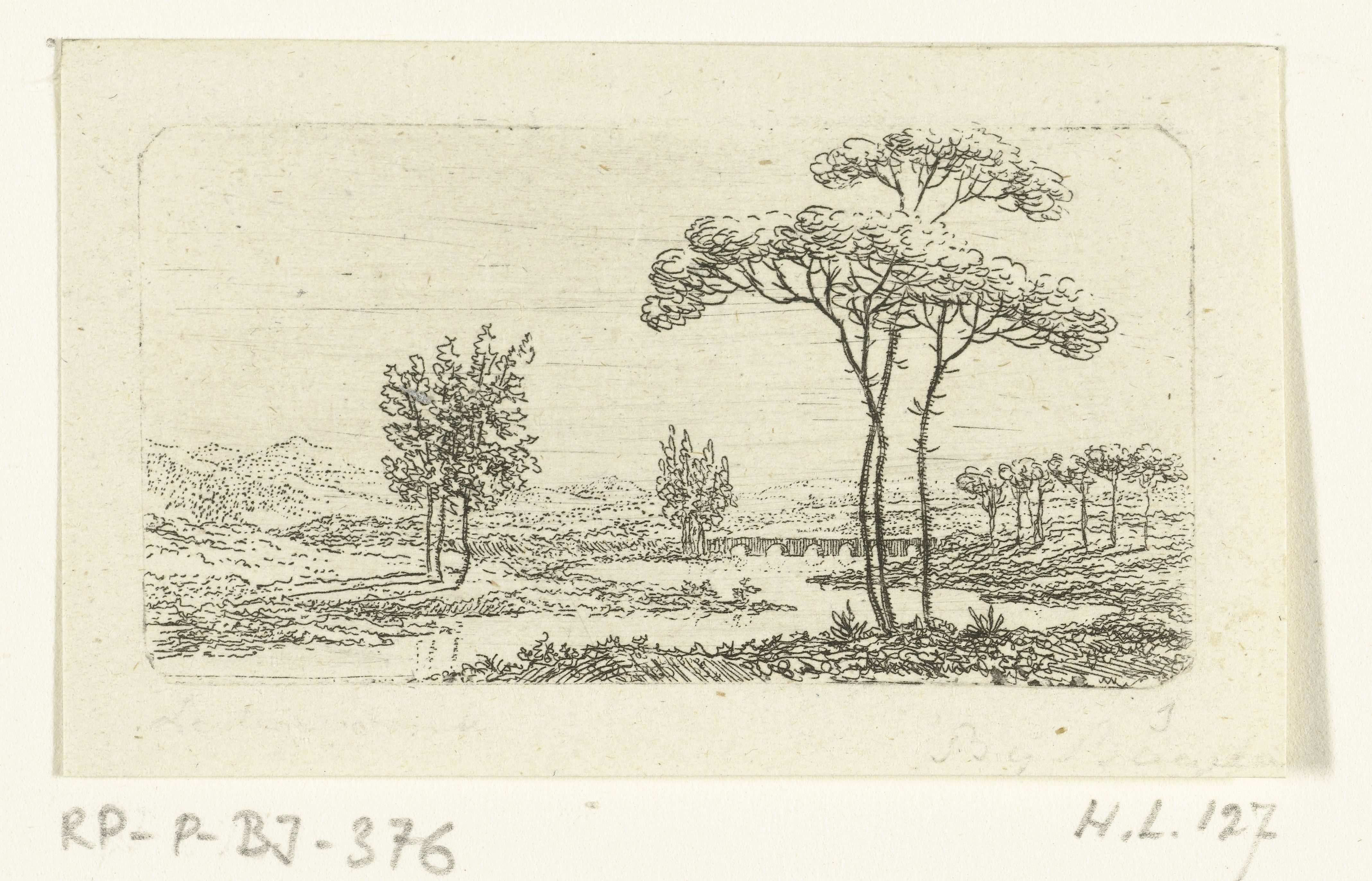Rivierlandschap met stenen brug