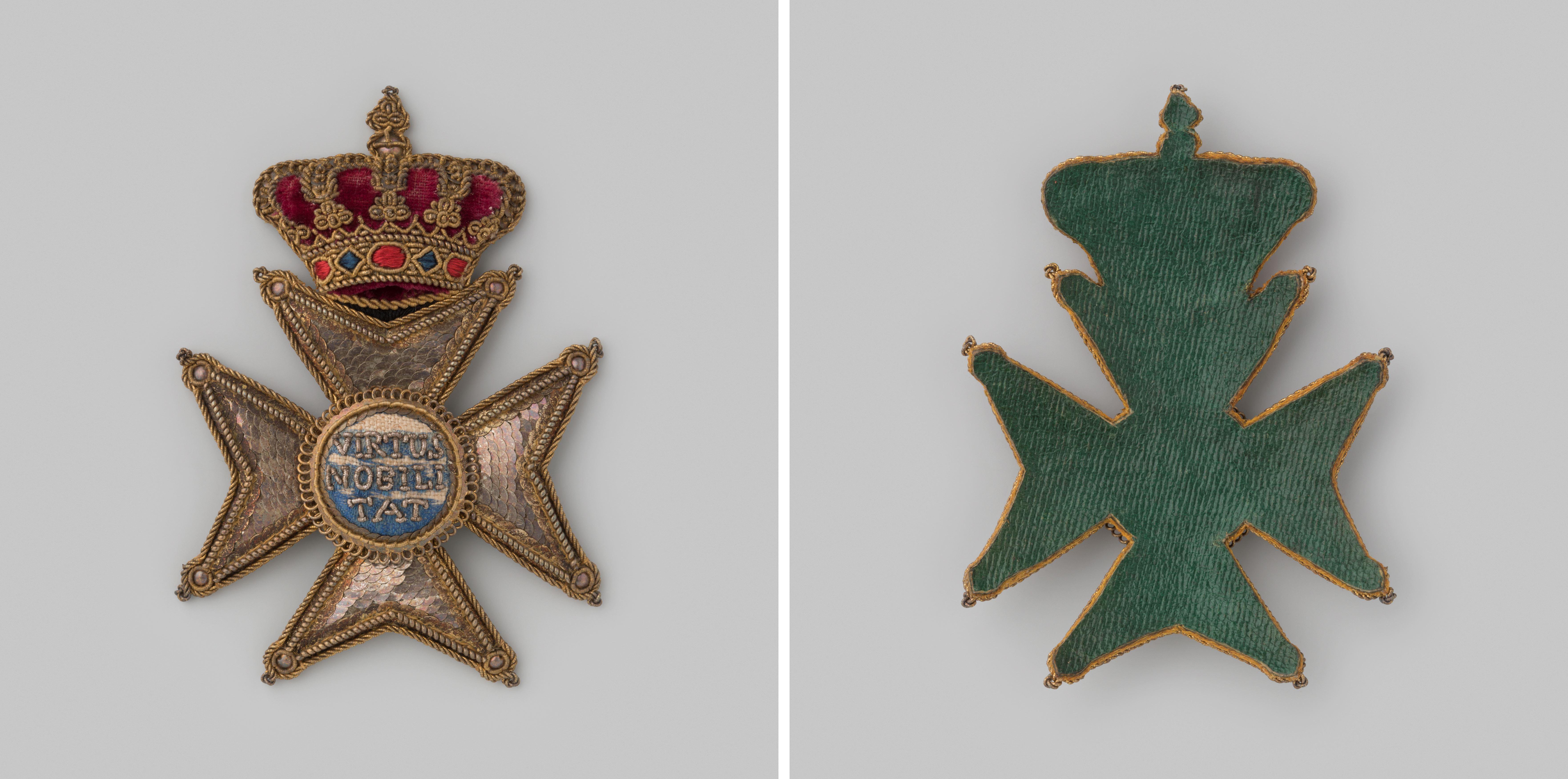 Ereteken met borduursel in de vorm van een kruis voor commandeur in de orde van de Nederlandse Leeuw, uitgereikt voor virtus nobilitat