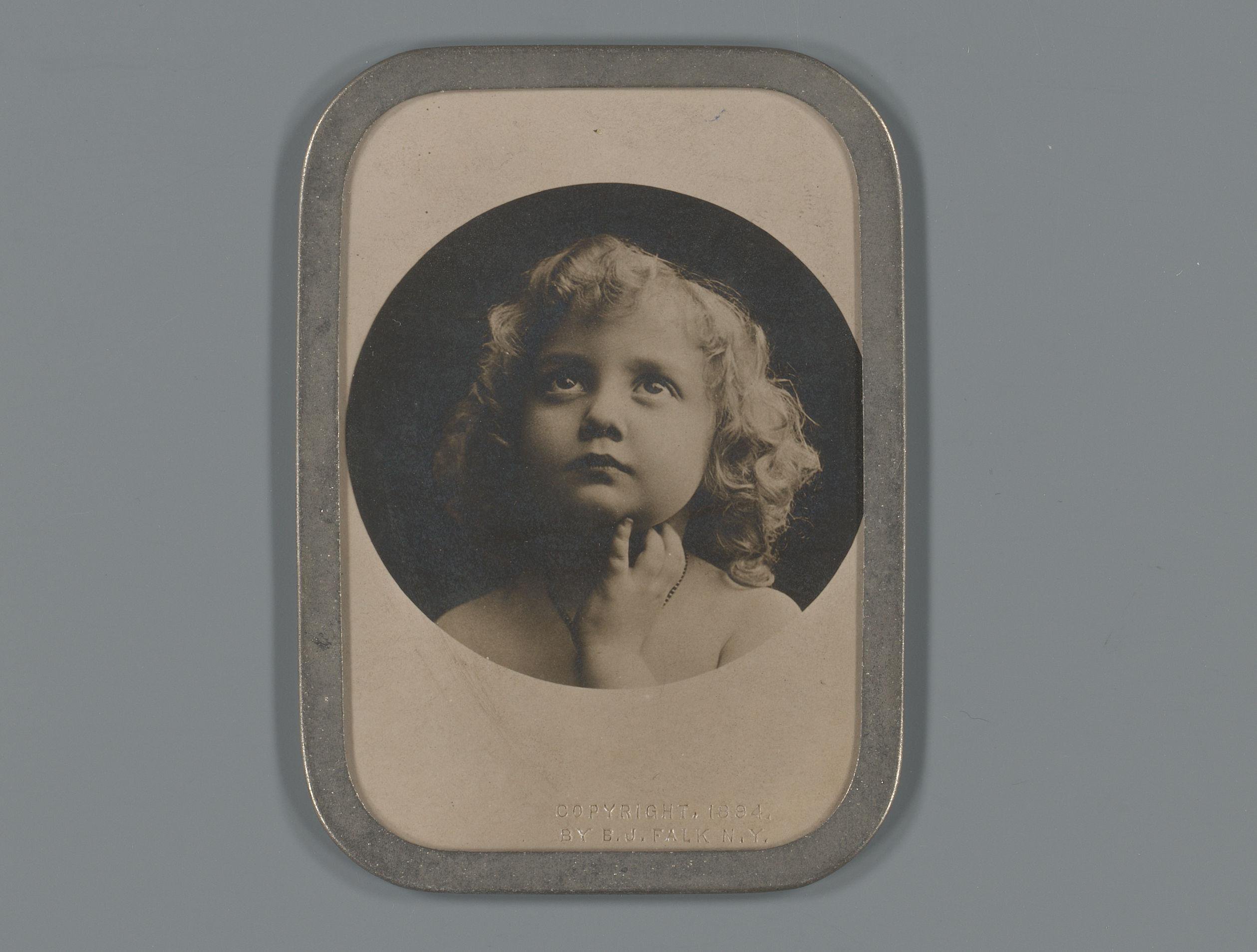 Portret van een meisje, reclame voor Automatic Photograph Company