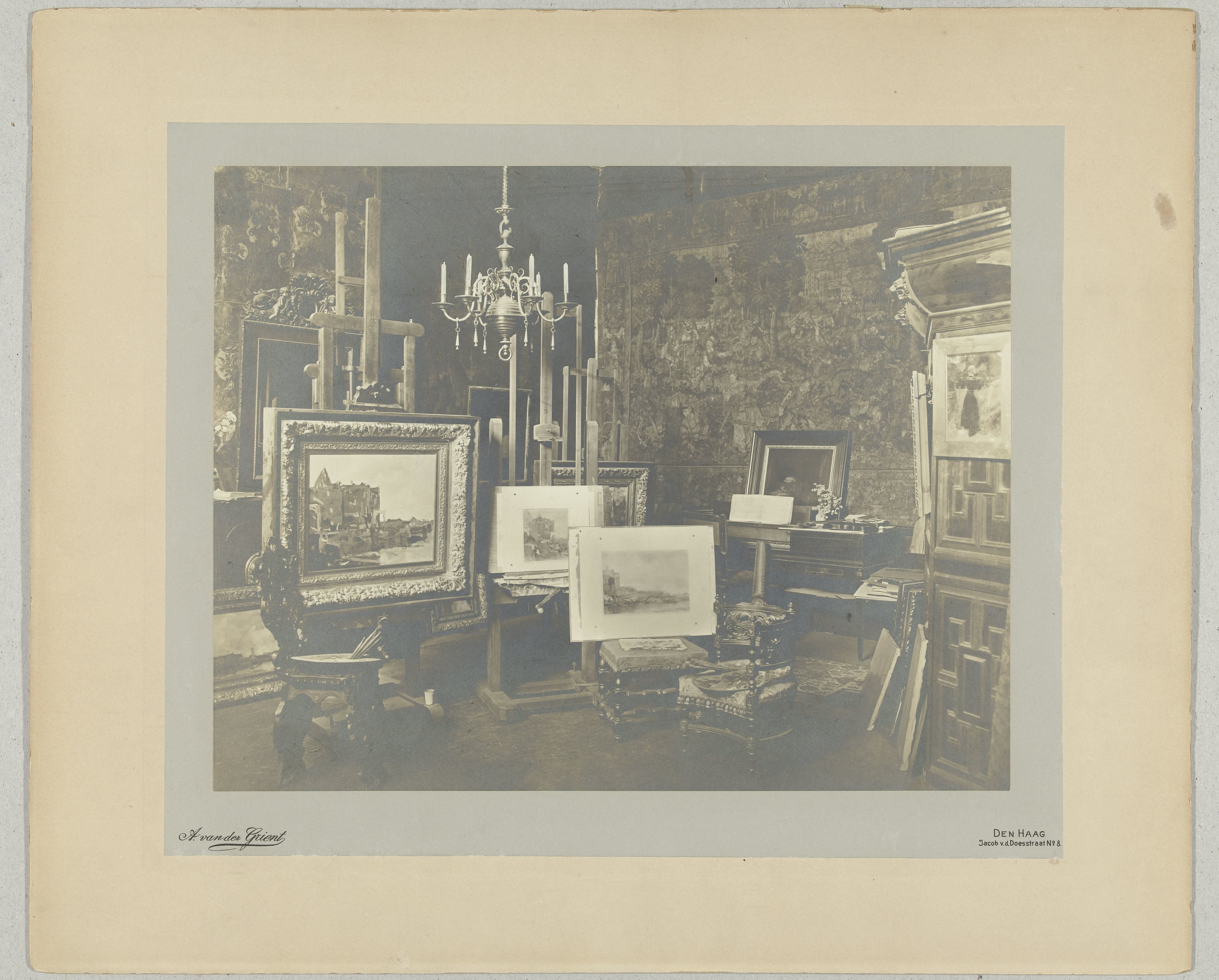 Interieur van een schildersatelier